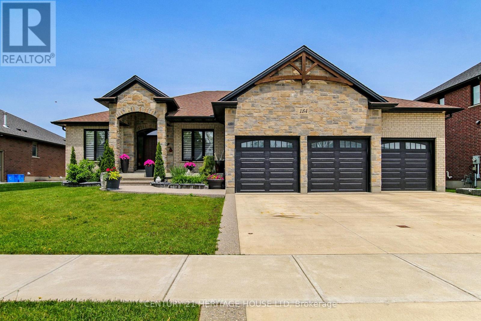 184 Kettle Creek Drive, Central Elgin, Ontario  N0L 1B0 - Photo 1 - X12225687