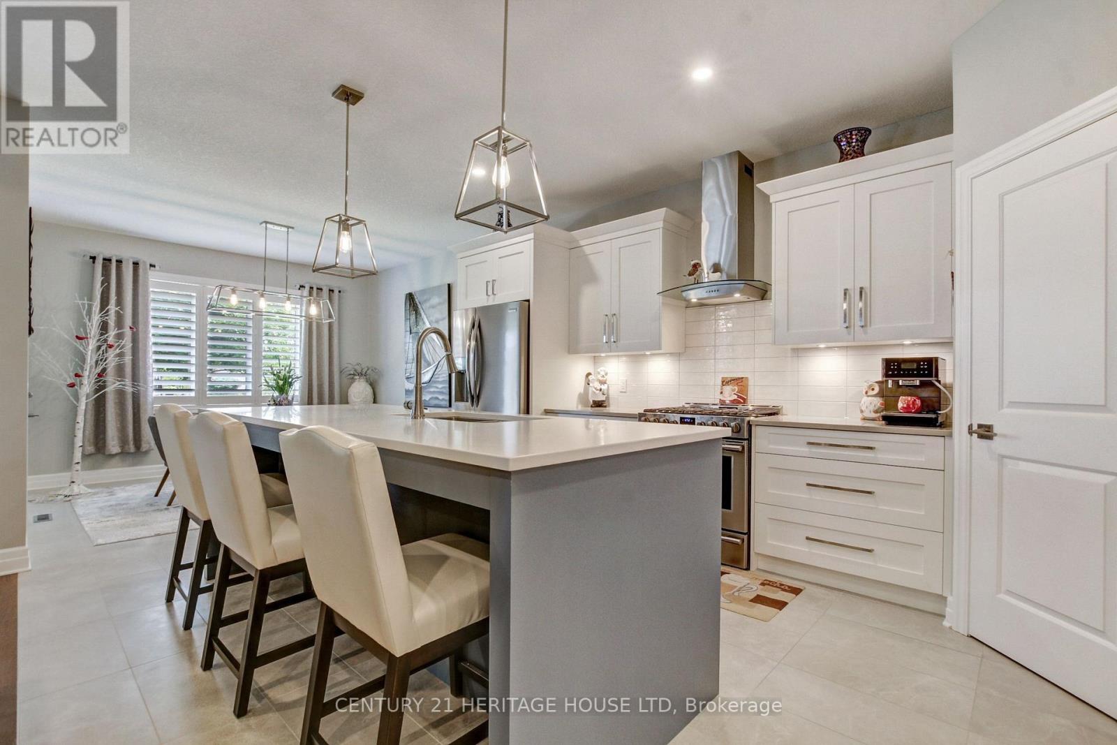 184 Kettle Creek Drive, Central Elgin, Ontario  N0L 1B0 - Photo 12 - X12225687