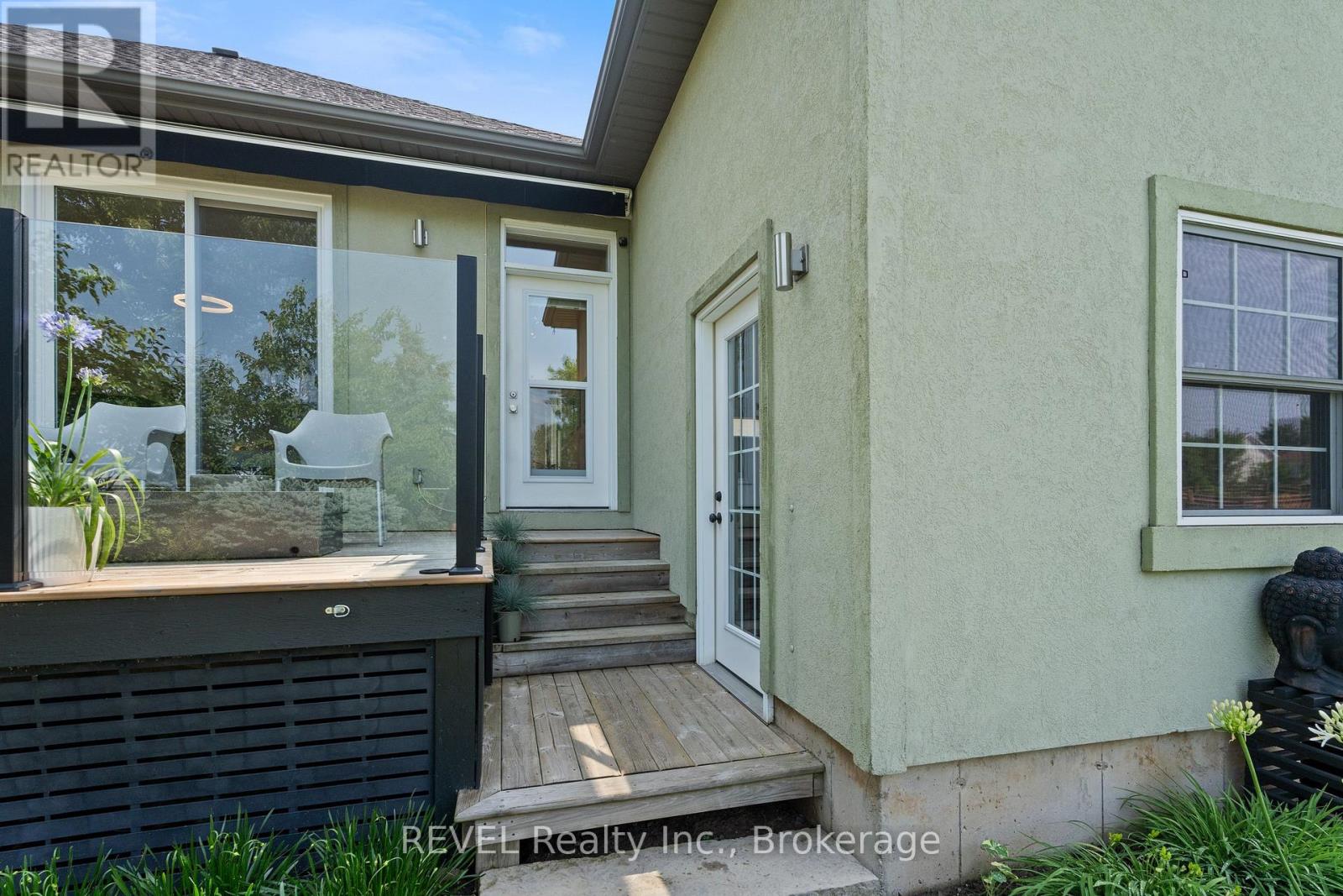 34 Raiana Drive, Niagara-On-The-Lake, Ontario  L0S 1T0 - Photo 33 - X12225713