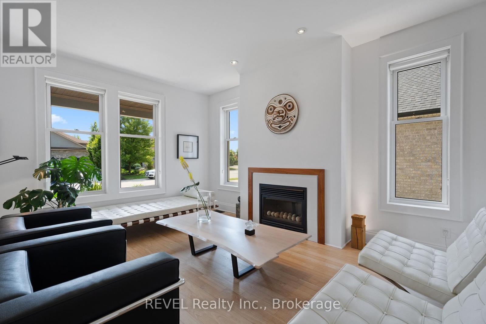 Property at 34 RAIANA DRIVE image 5