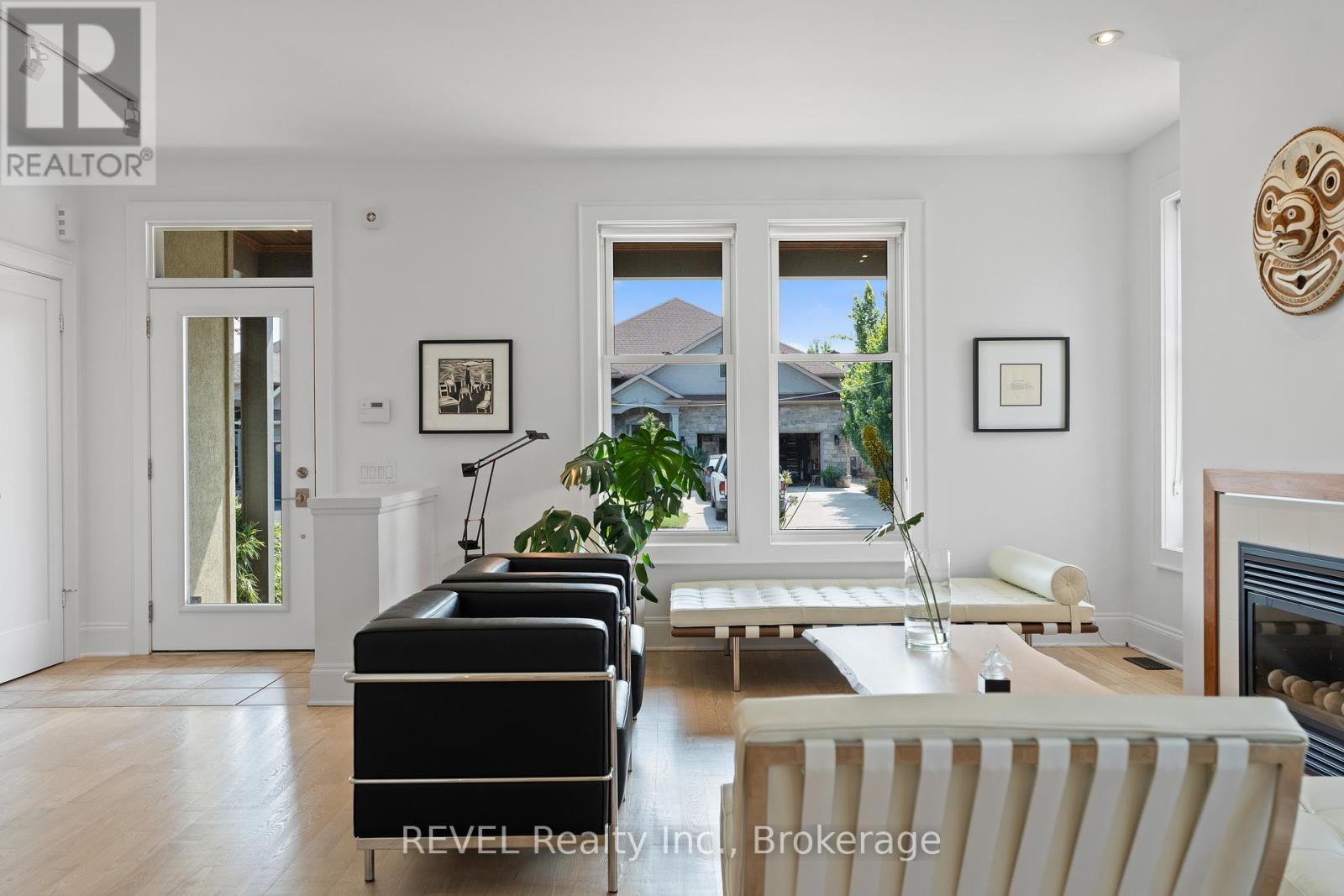 34 Raiana Drive, Niagara-On-The-Lake, Ontario  L0S 1T0 - Photo 6 - X12225713