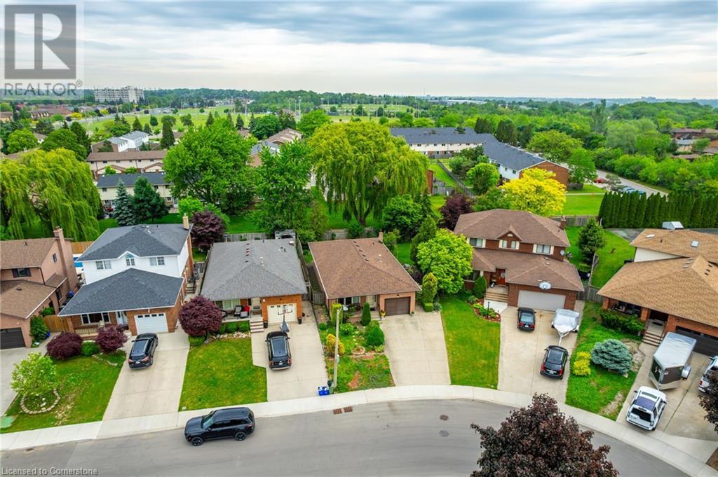 Property at 43 TRENHOLME Crescent image 4