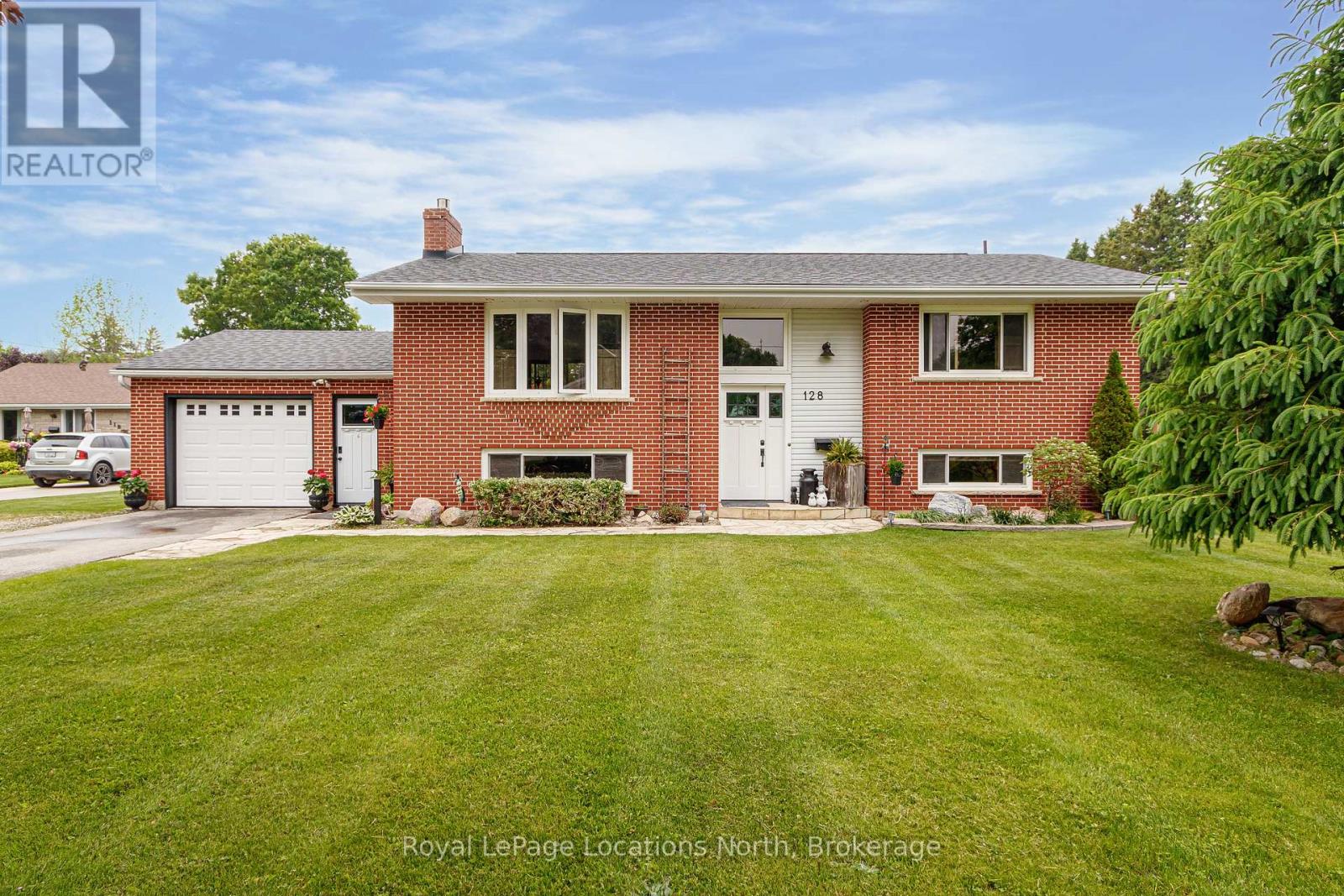 Property at 128 MONTGOMERY STREET image 2