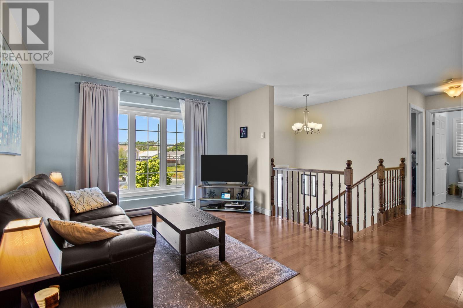 Property at 7 Hillside Place image 5