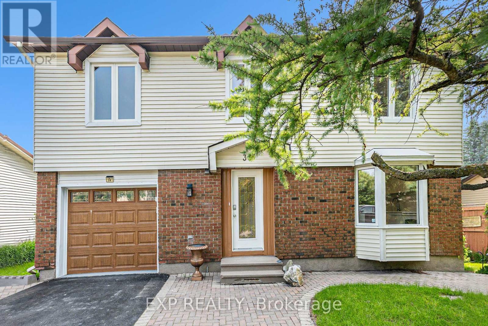 Property at 39 FIELDGATE DRIVE image 3