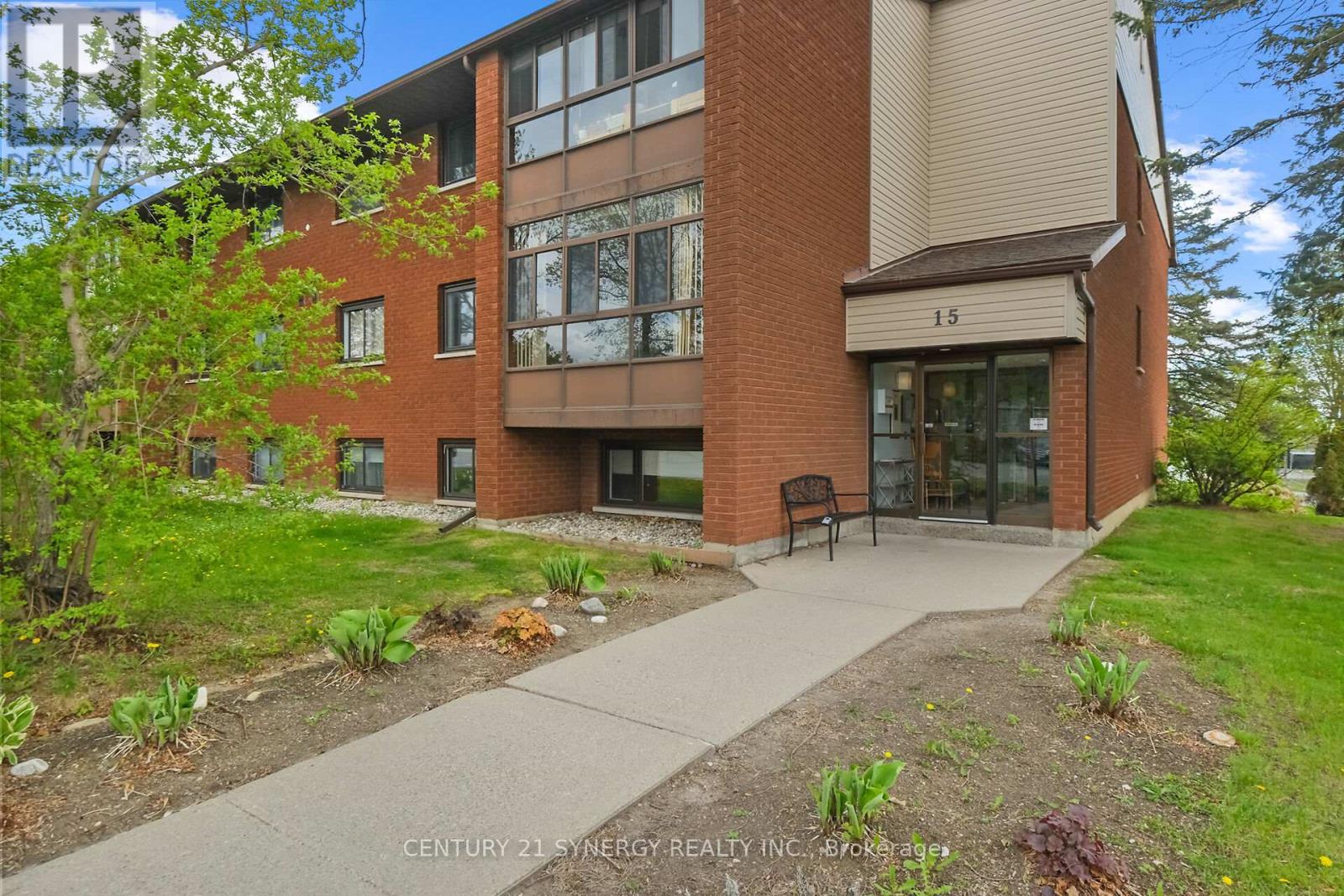 Property at 207 - 15 FINDLAY AVENUE image 2