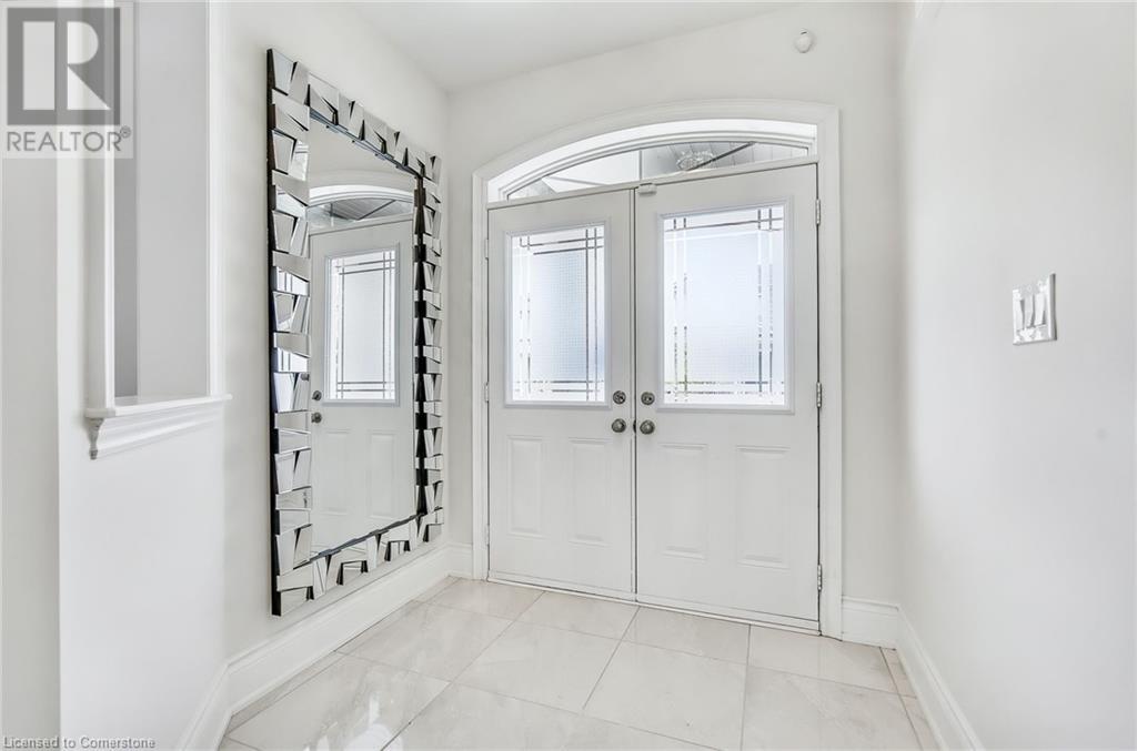 Property at 39 AVANTI Crescent image 3