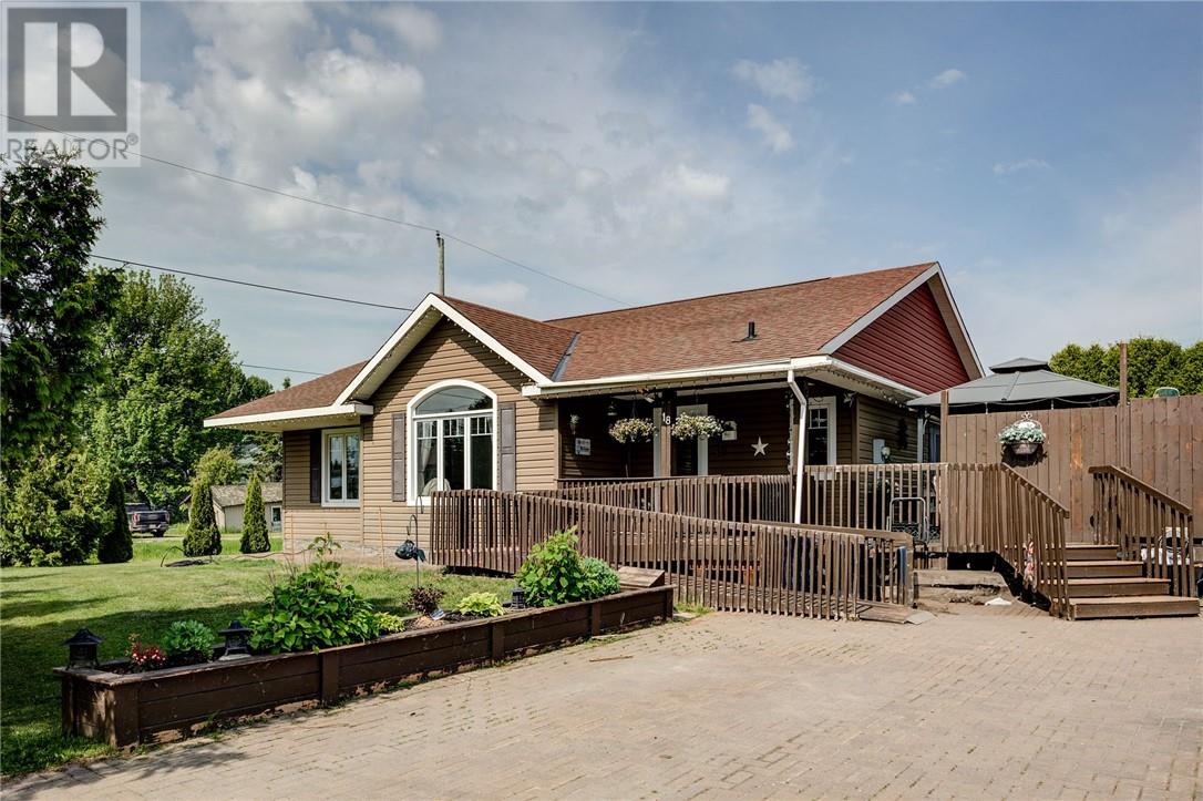 18 Jessup Street, cache bay, Ontario
