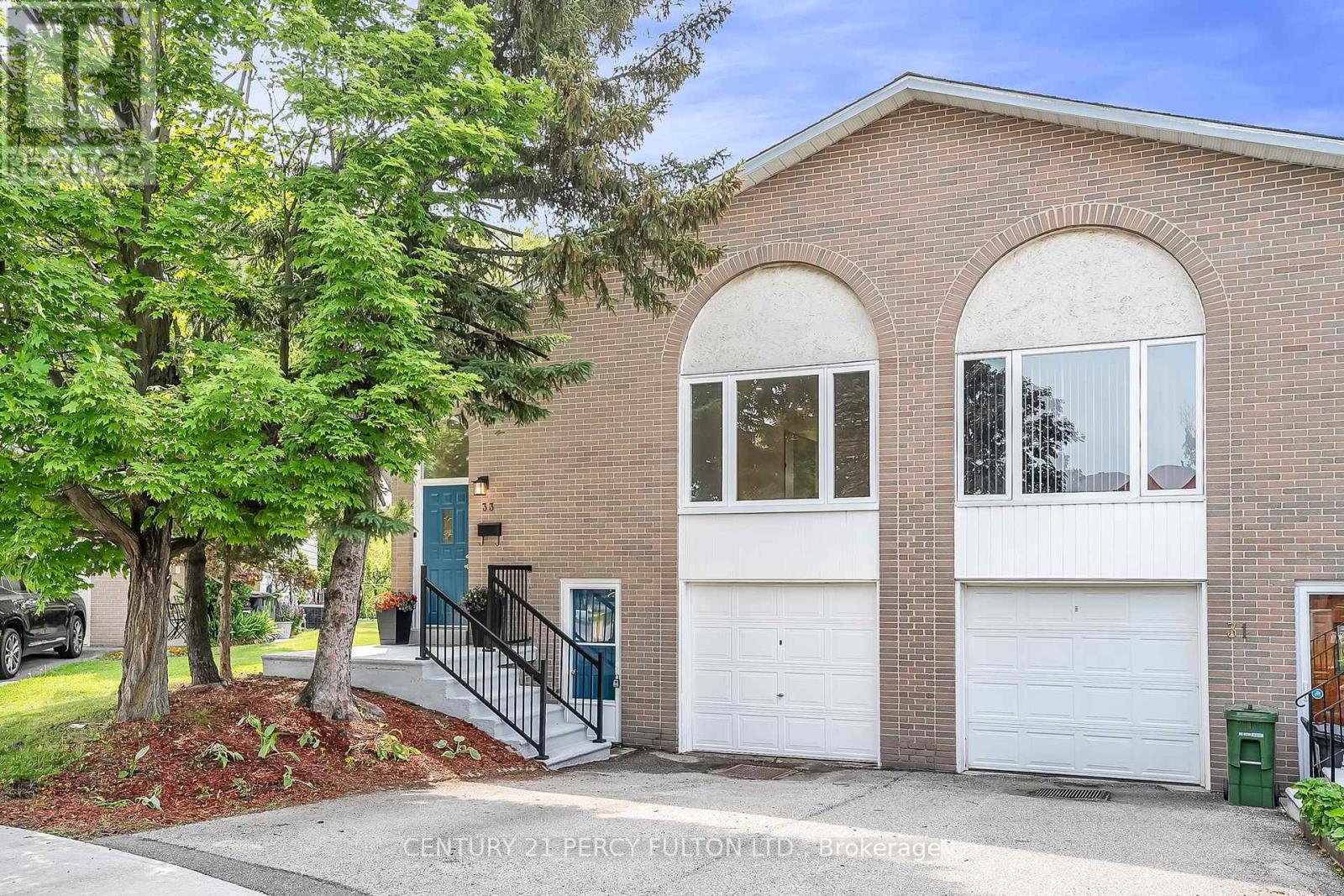 Property at 33 PETTIBONE SQUARE image 1