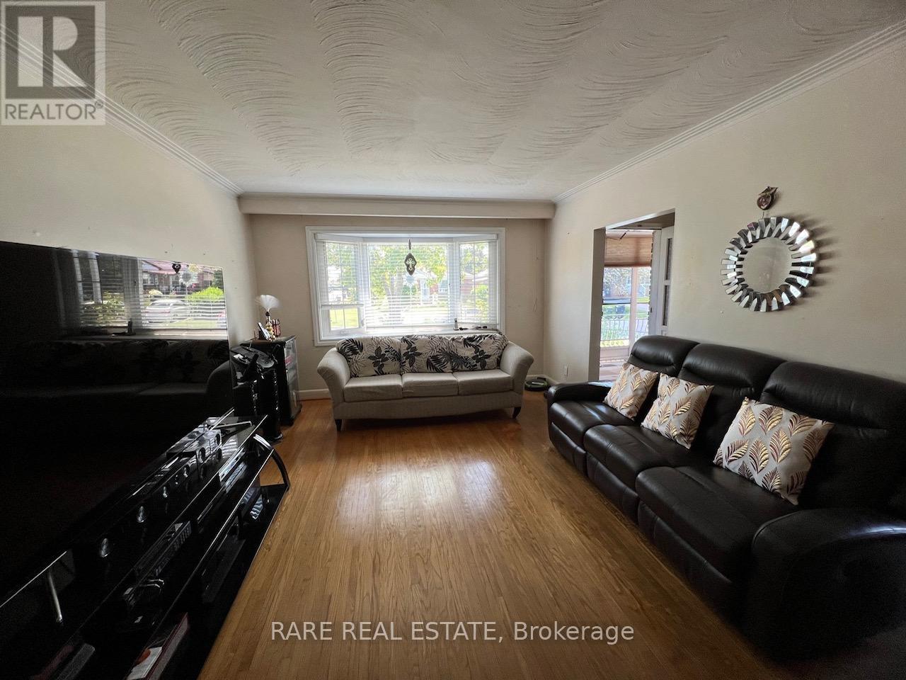 Property at 32 CENTURY DRIVE image 4