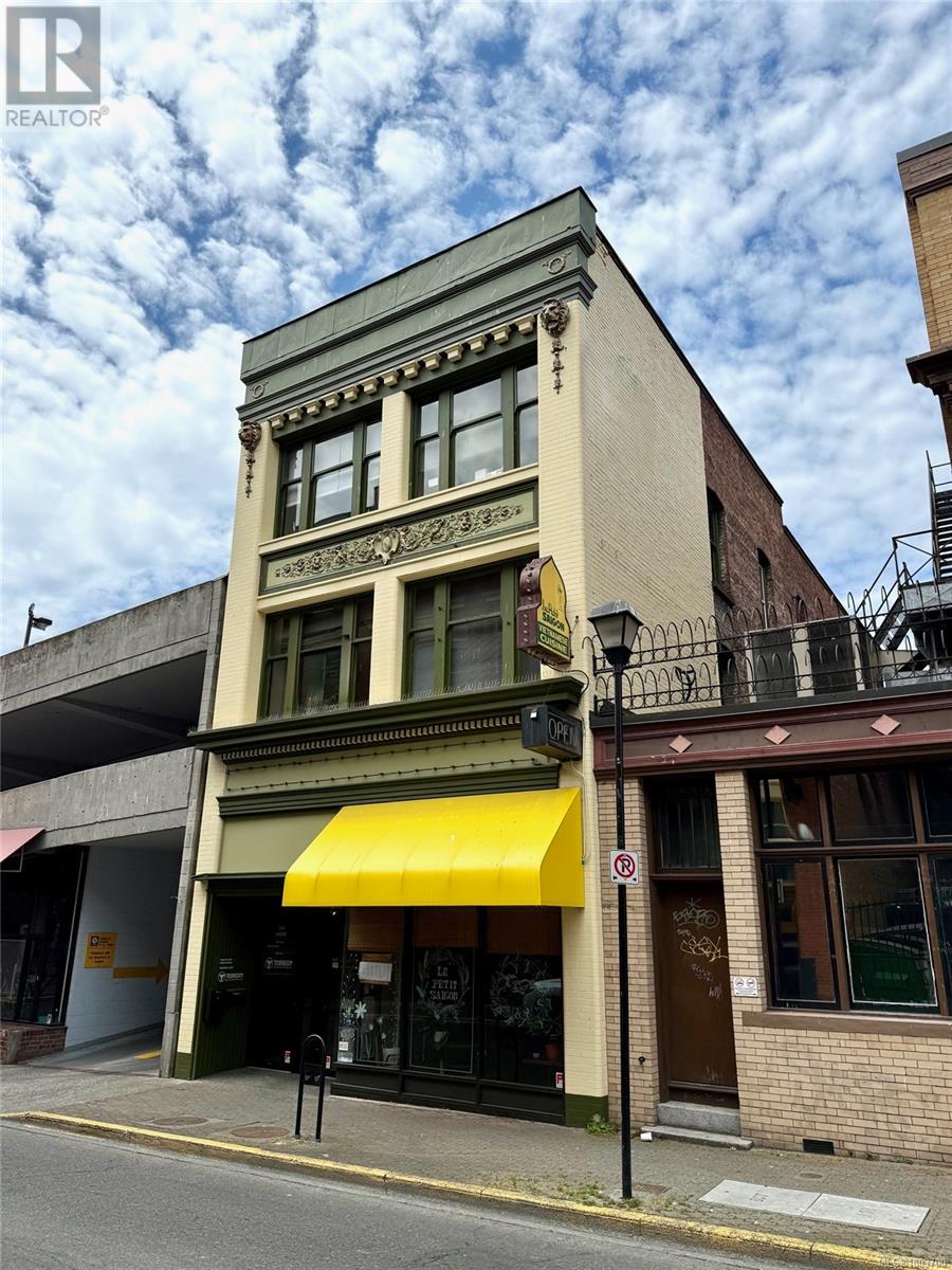300 1010 Langley St, Victoria, British Columbia