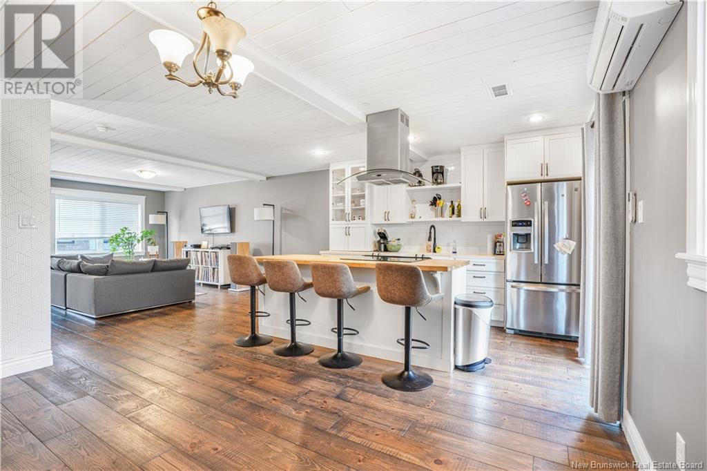 Property at 19 Brownstone Lane image 2