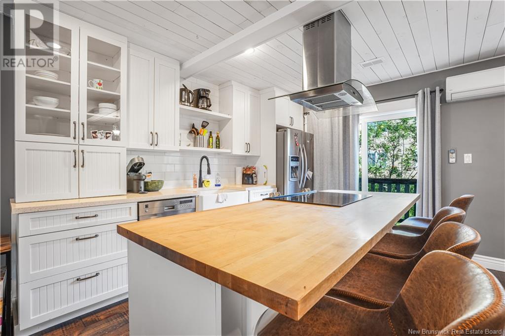 Property at 19 Brownstone Lane image 4