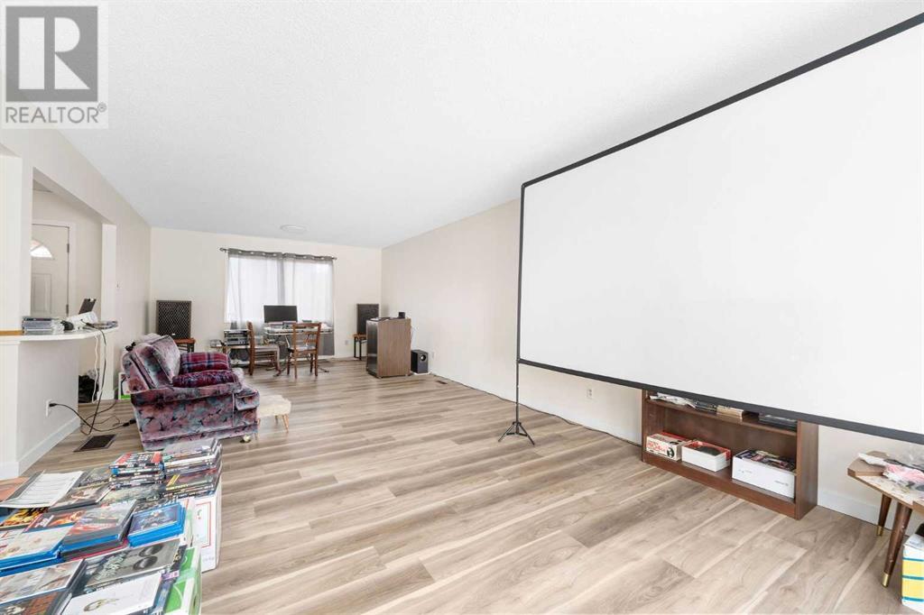 Property at 1427 Southdale Place SW image 4
