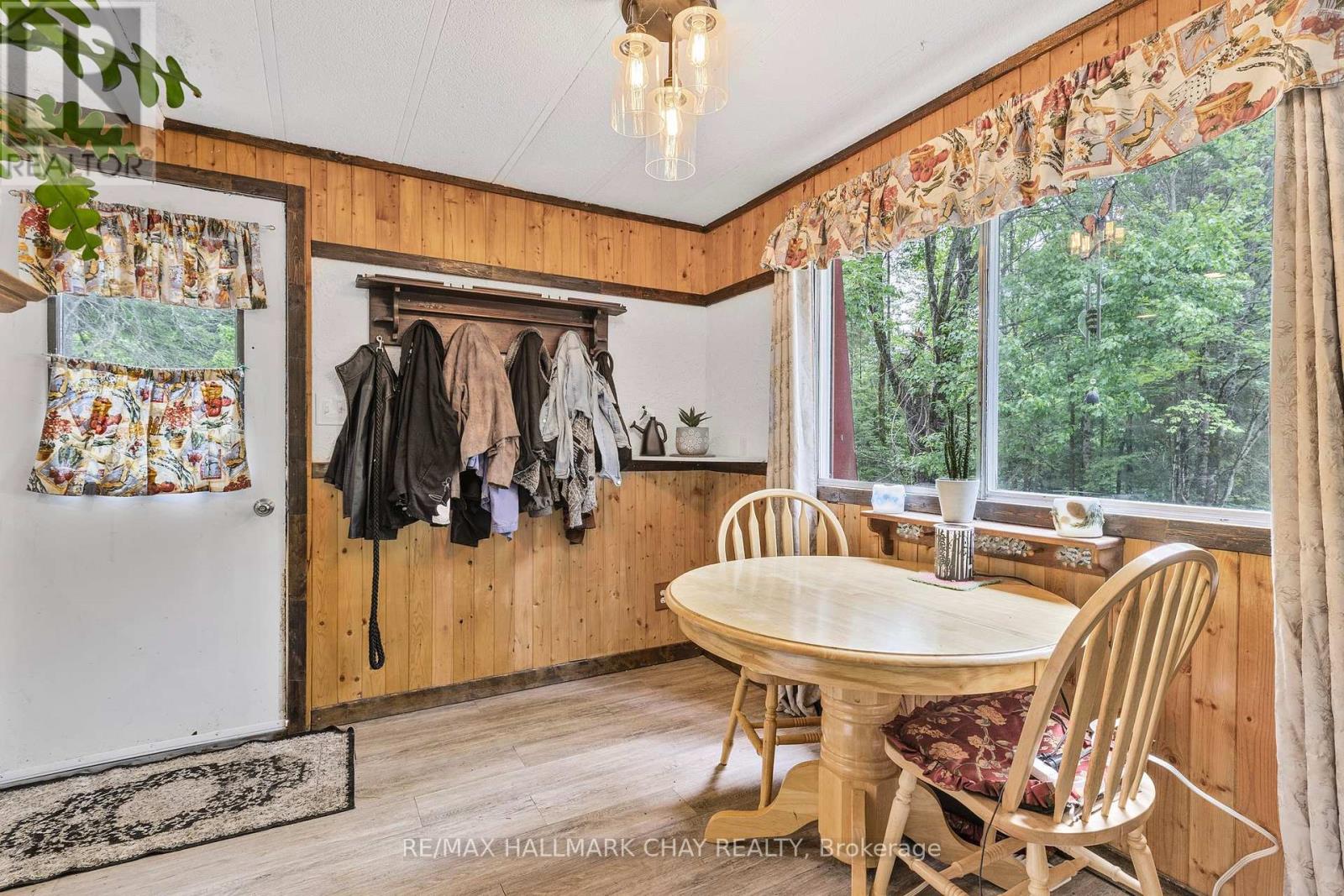 1465 Falkenburg Road, Muskoka Lakes (Monck (Muskoka Lakes)), Ontario  P1L 1X4 - Photo 6 - X12218843