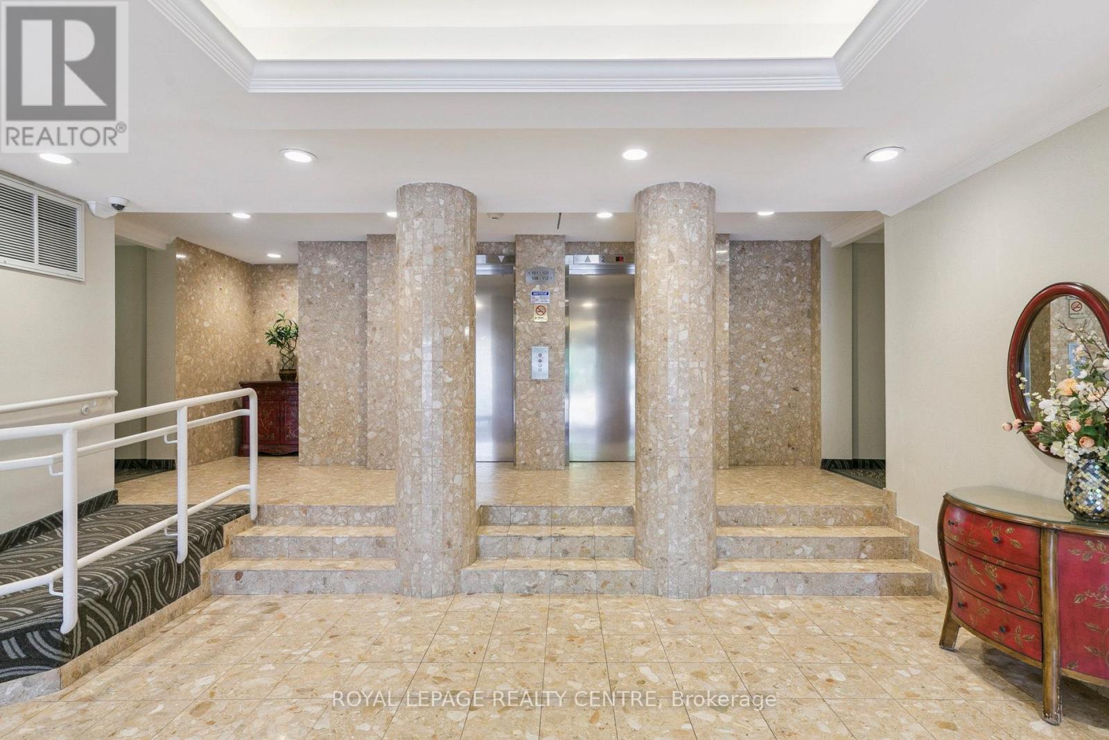 Property at 807 - 1110 WALDEN CIRCLE image 3