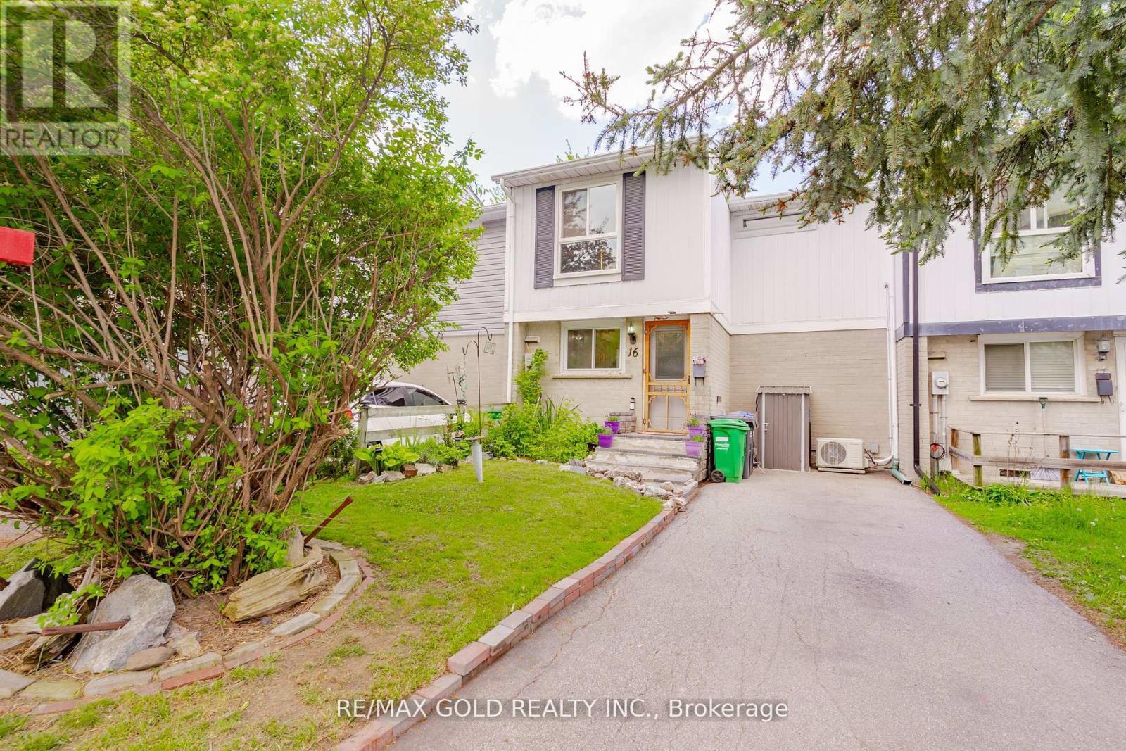 Property at 16 GATSBY SQUARE image 3