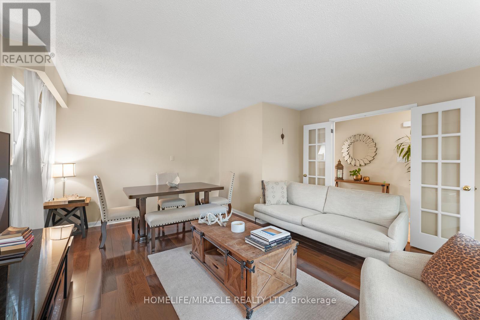 46 Farmington Drive, Brampton (Brampton East), Ontario  L6W 2V2 - Photo 14 - W12225538