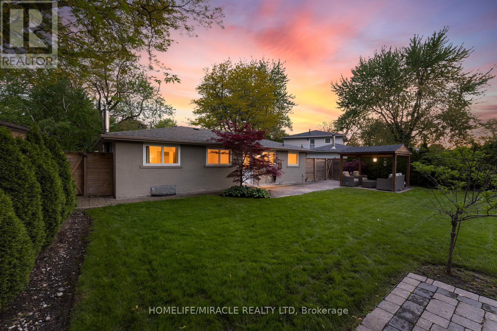 Property at 46 FARMINGTON DRIVE image 3
