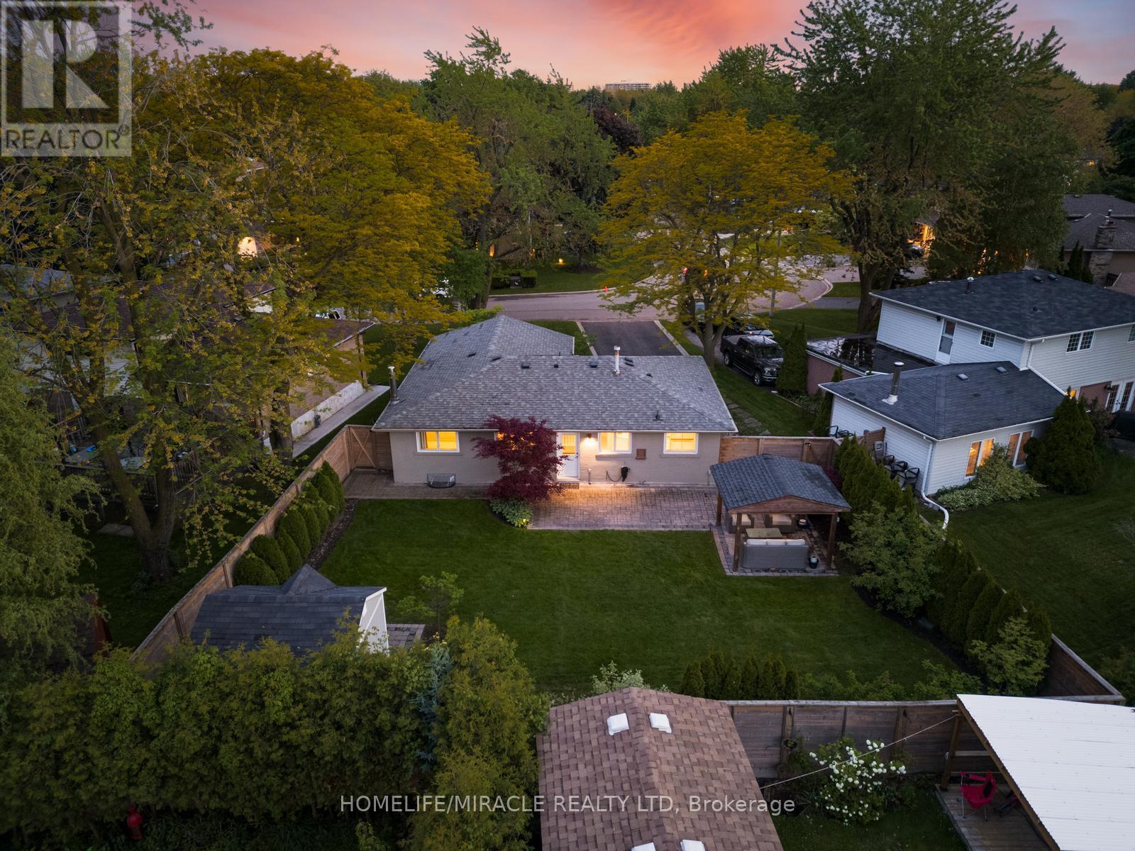 Property at 46 FARMINGTON DRIVE image 4
