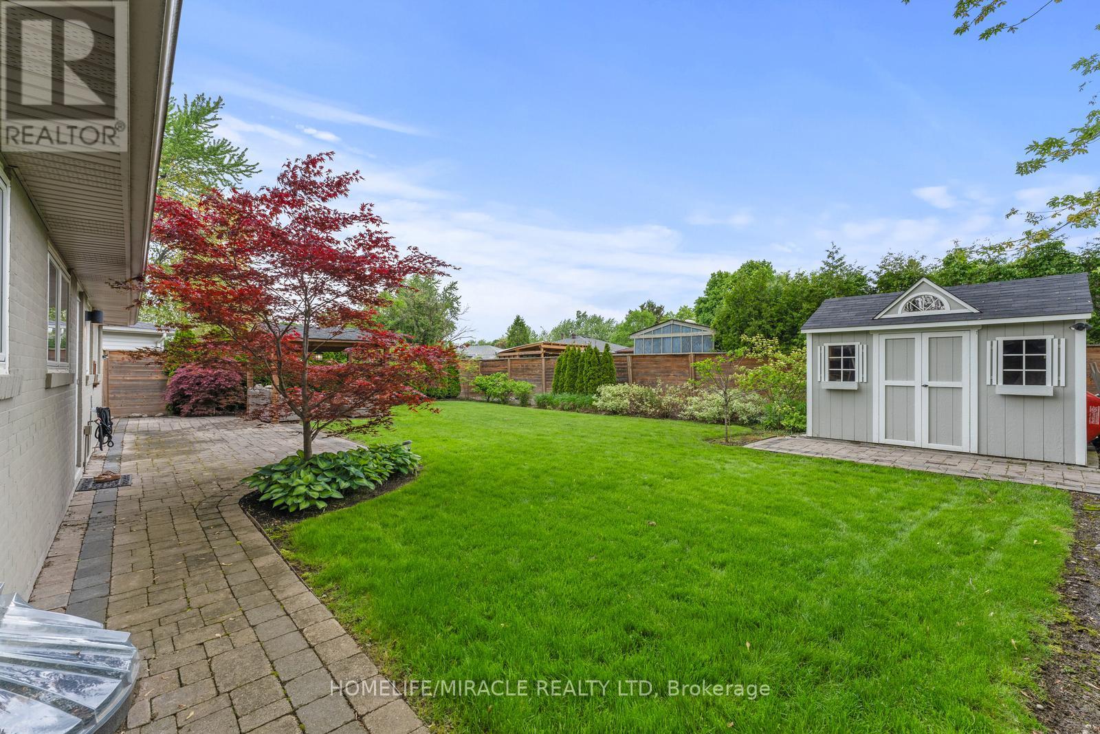 46 Farmington Drive, Brampton (Brampton East), Ontario  L6W 2V2 - Photo 41 - W12225538