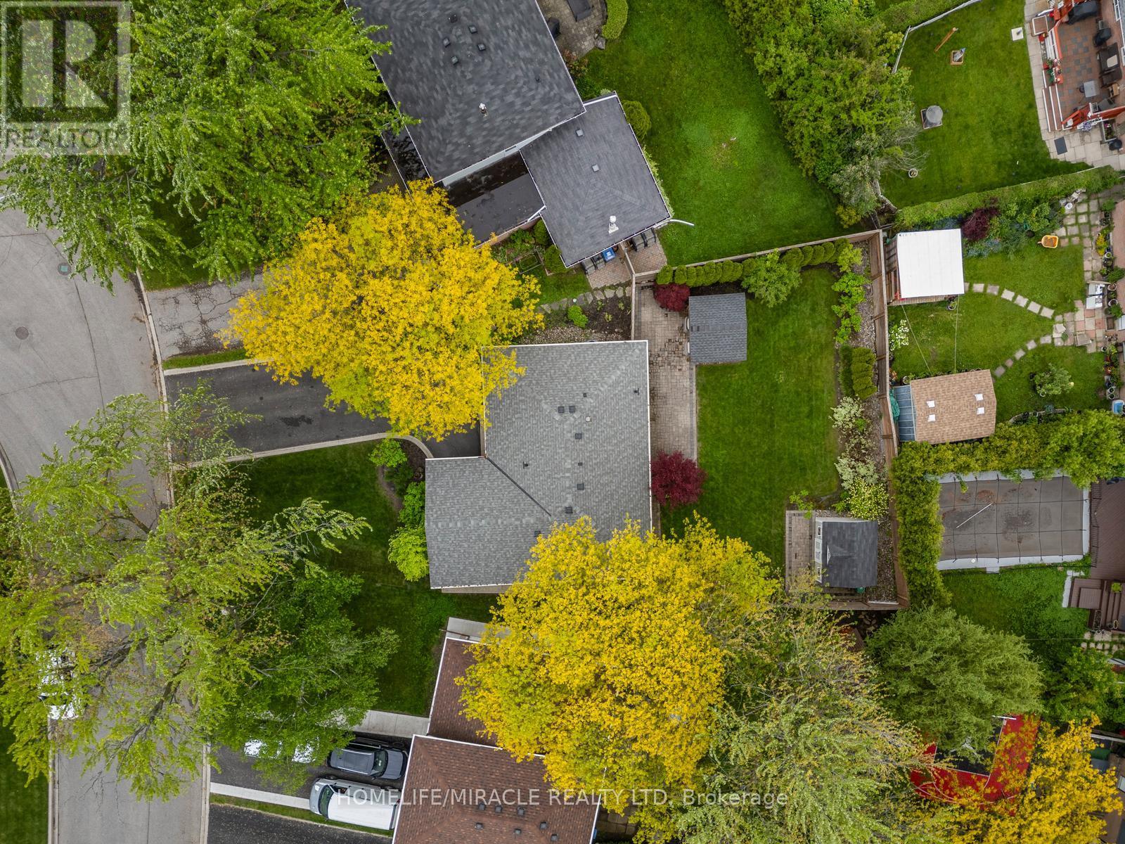46 Farmington Drive, Brampton (Brampton East), Ontario  L6W 2V2 - Photo 46 - W12225538