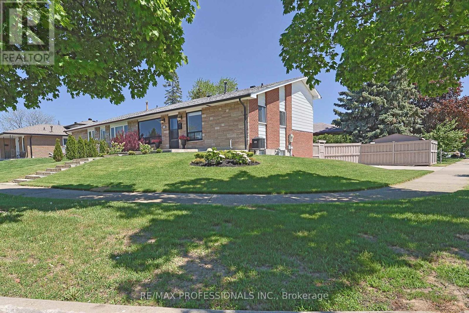 Property at 3323 HOMARK DRIVE image 3