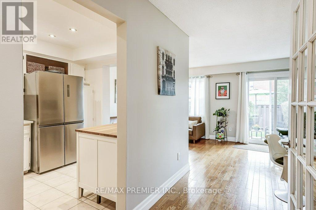 Property at 20 - 1951 RATHBURN ROAD E image 4