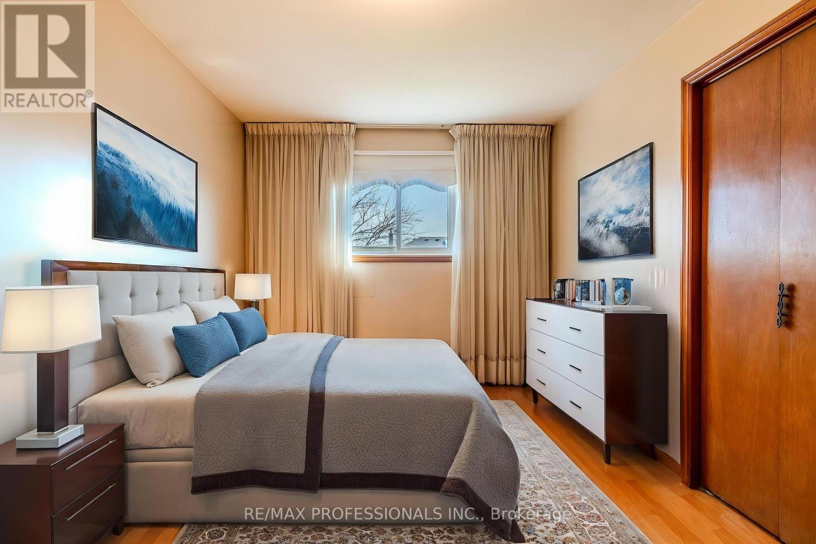 45 Chartwell Road, Toronto (Stonegate-Queensway), Ontario  M8Z 4E9 - Photo 17 - W12225686