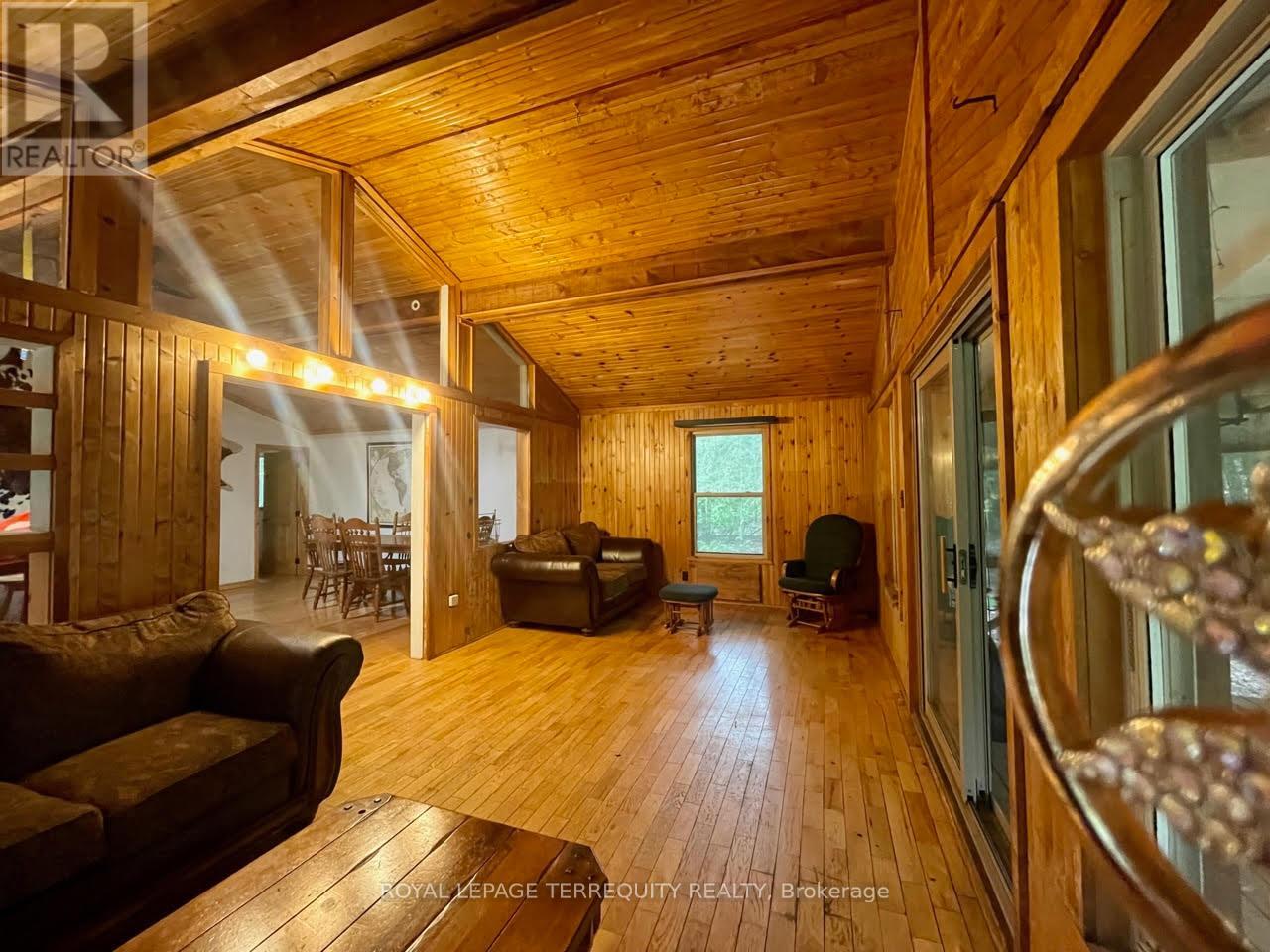 1143 Sherwood Forest Road, Bracebridge, Ontario  P1L 1X3 - Photo 9 - X12225478