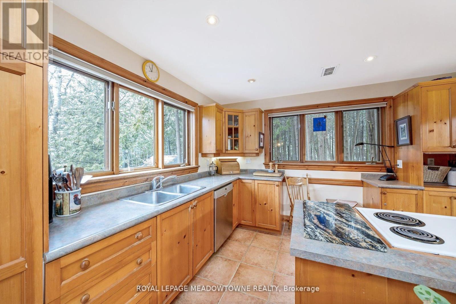 4911 Eighth Line, Erin, Ontario  L7G 4S4 - Photo 18 - X12225507