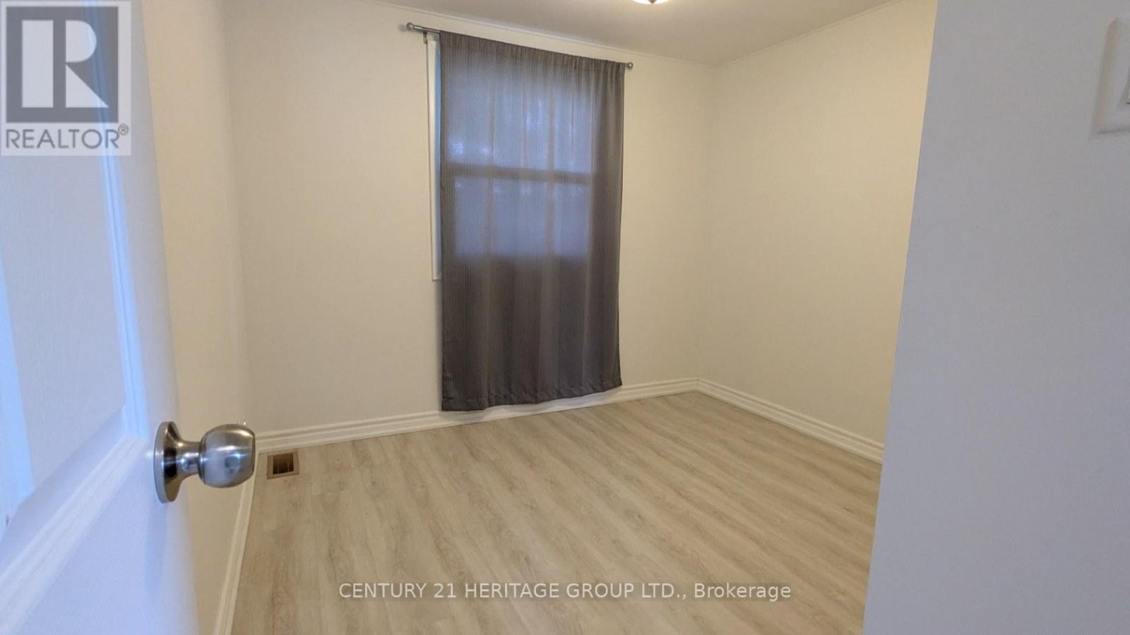 5 - 431 Keats Way, Waterloo, Ontario  N2L 5S7 - Photo 16 - X12225562