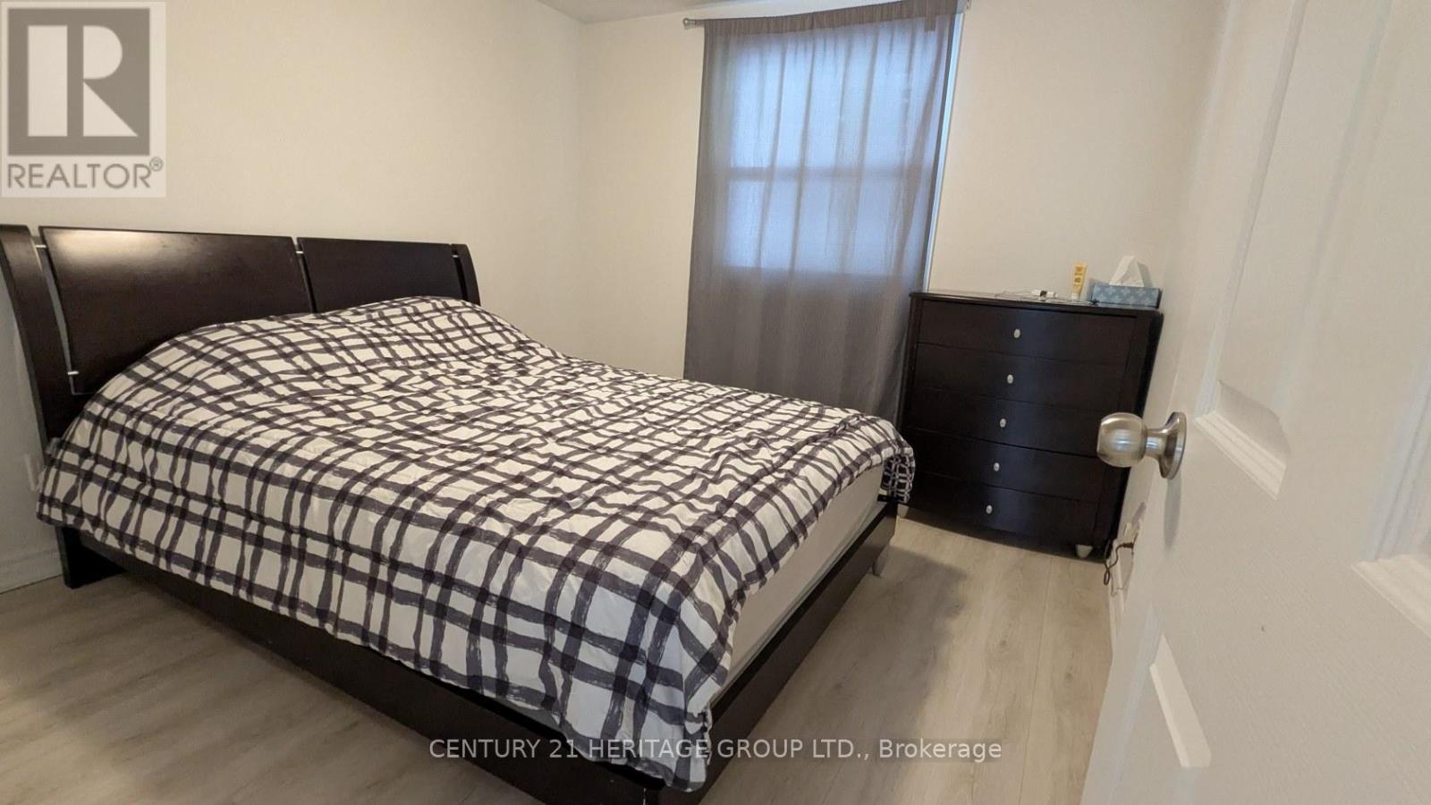 5 - 431 Keats Way, Waterloo, Ontario  N2L 5S7 - Photo 18 - X12225562