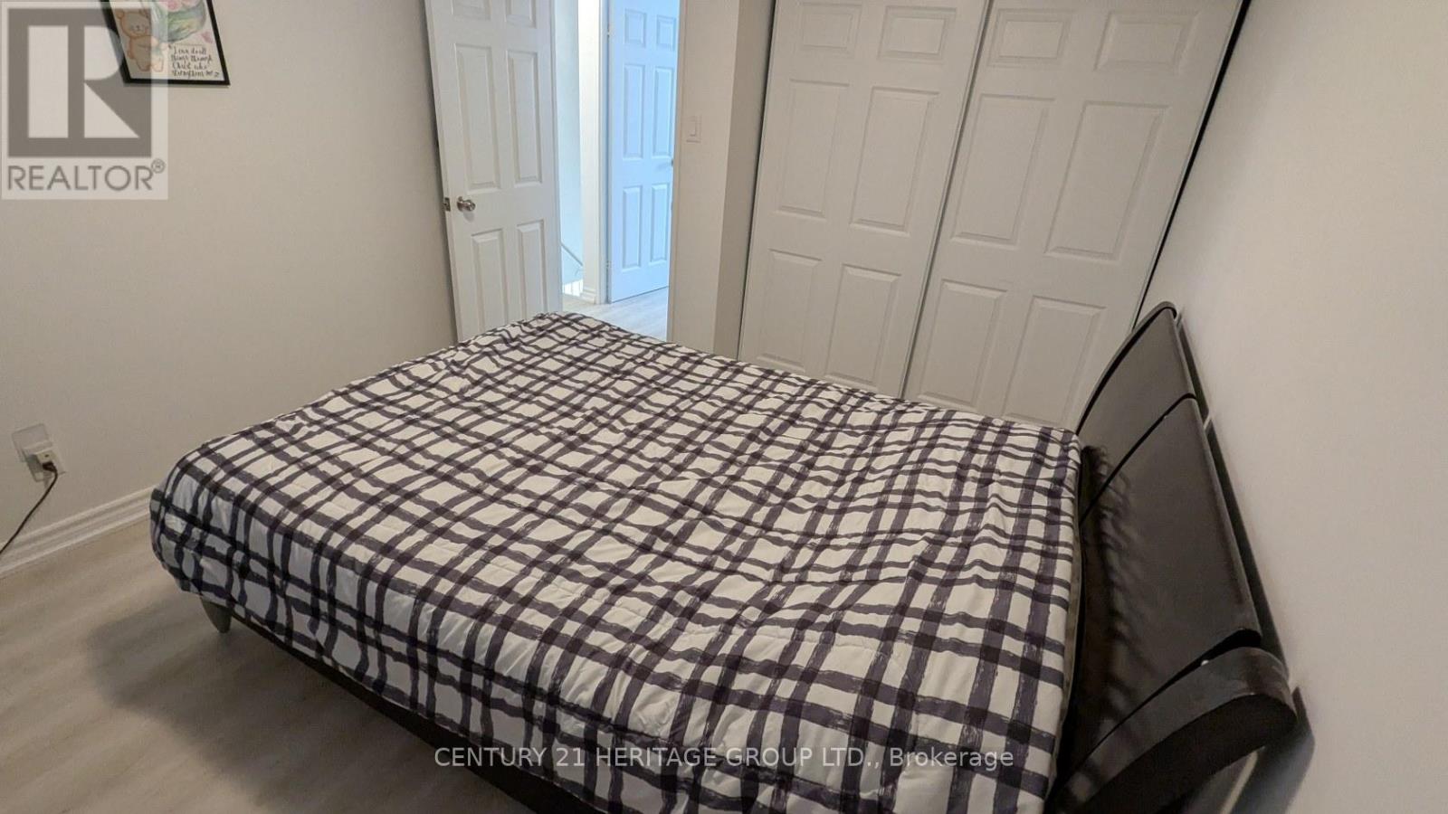 5 - 431 Keats Way, Waterloo, Ontario  N2L 5S7 - Photo 19 - X12225562