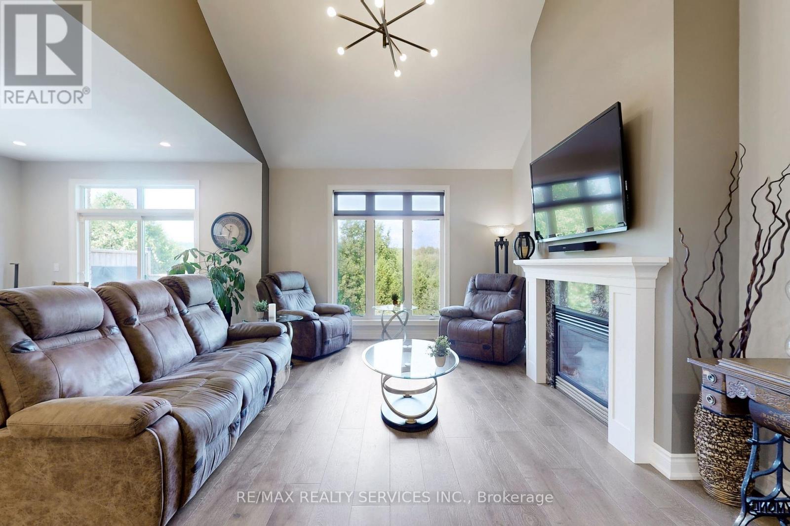Property at 87 - 200 KINGFISHER DRIVE image 3