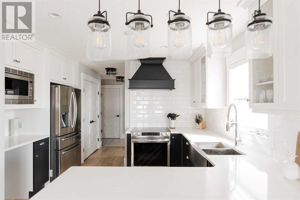 Property at 804 Beacon Hill Drive image 1