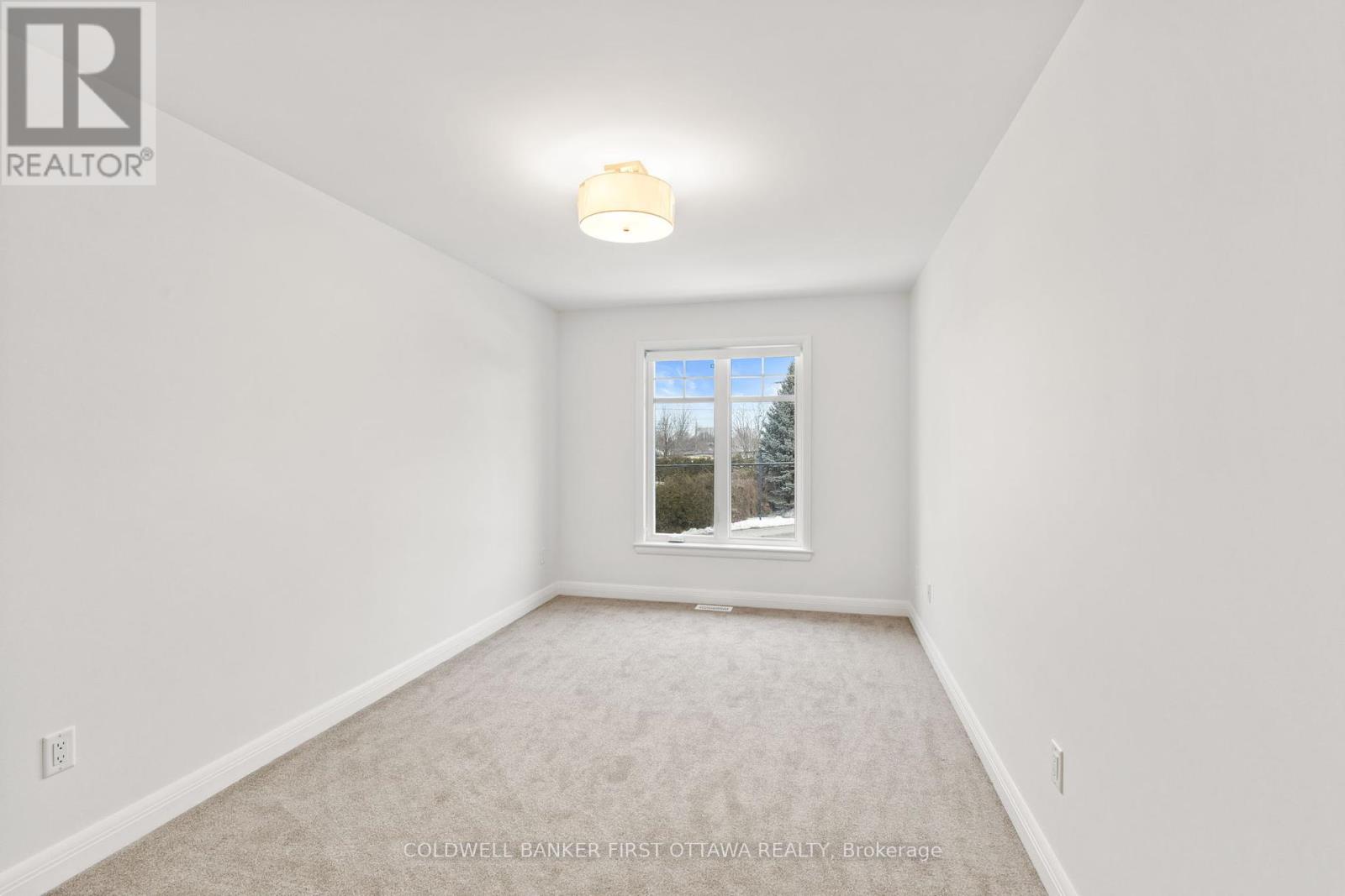 25 Utman Crescent, Carleton Place, Ontario  K7C 0J8 - Photo 17 - X12225794