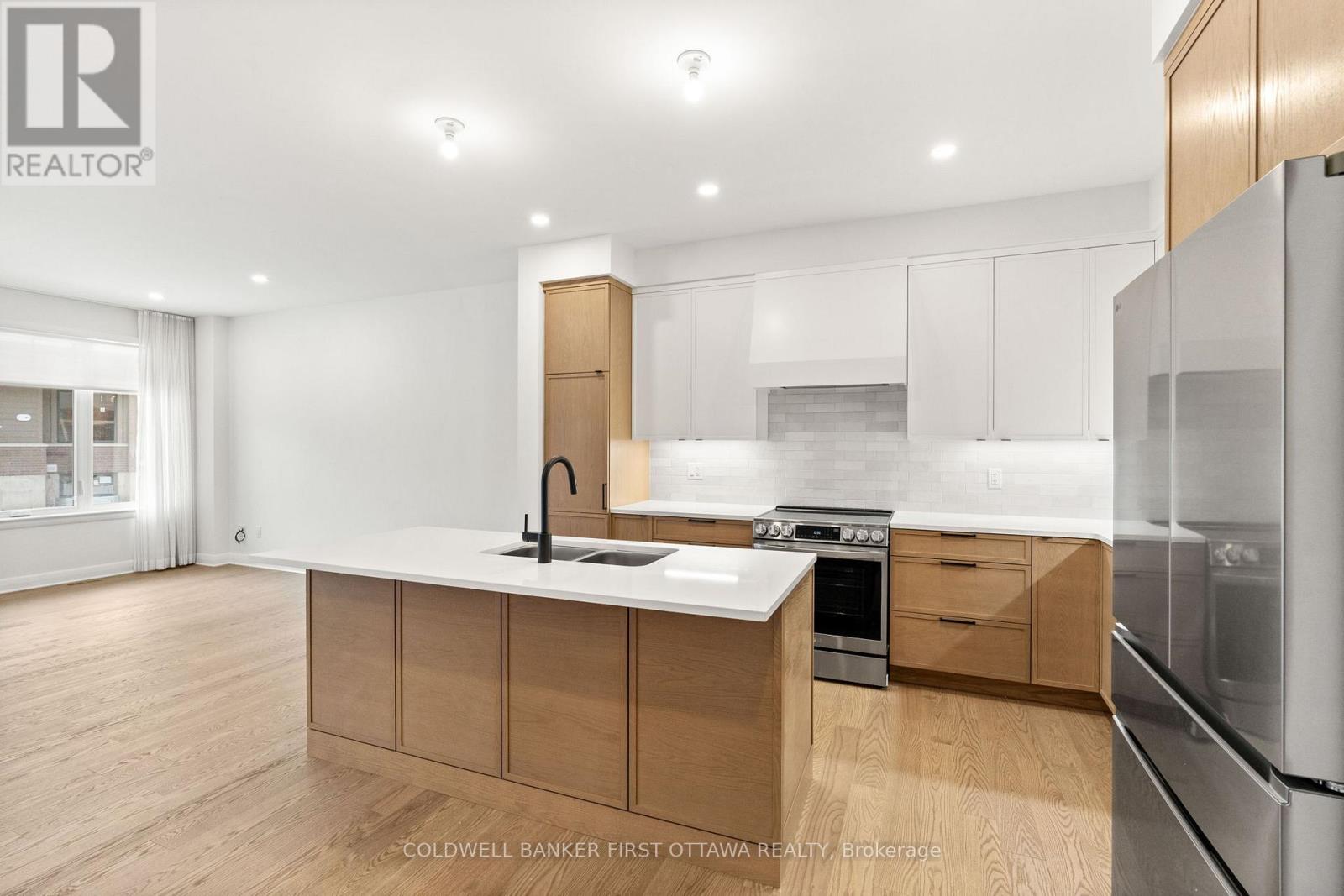 25 Utman Crescent, Carleton Place, Ontario  K7C 0J8 - Photo 6 - X12225794
