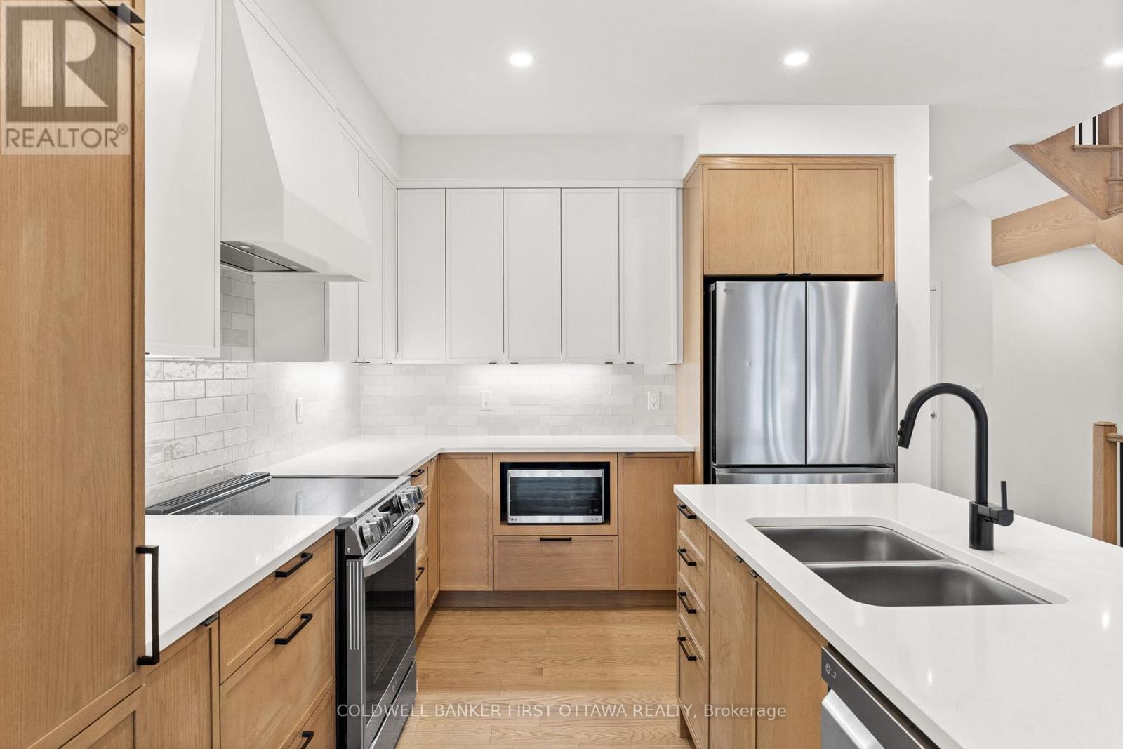 25 Utman Crescent, Carleton Place, Ontario  K7C 0J8 - Photo 8 - X12225794