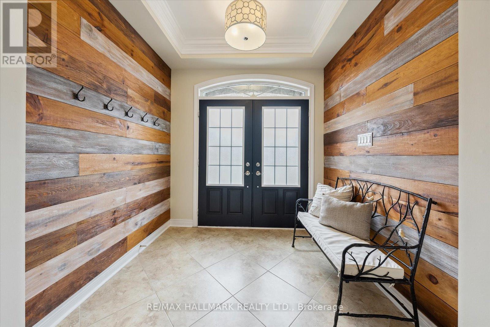 Property at 37 MAPLEBANK CRESCENT image 3