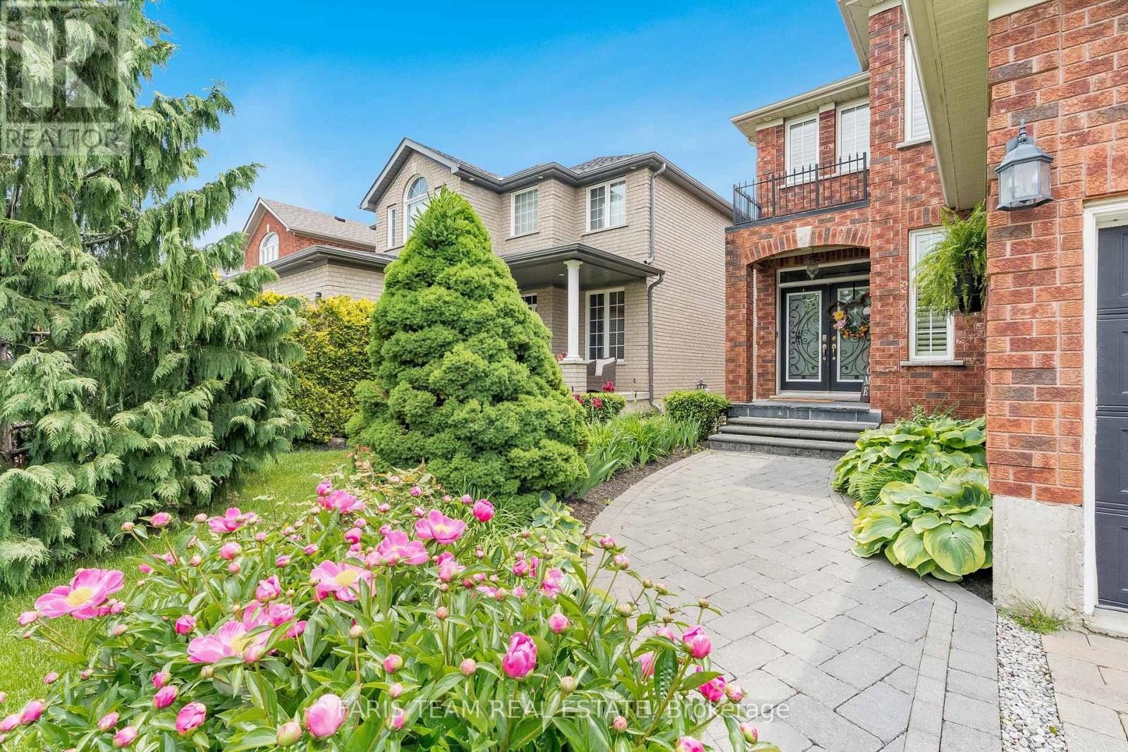 Property at 54 PARISIAN CRESCENT image 2