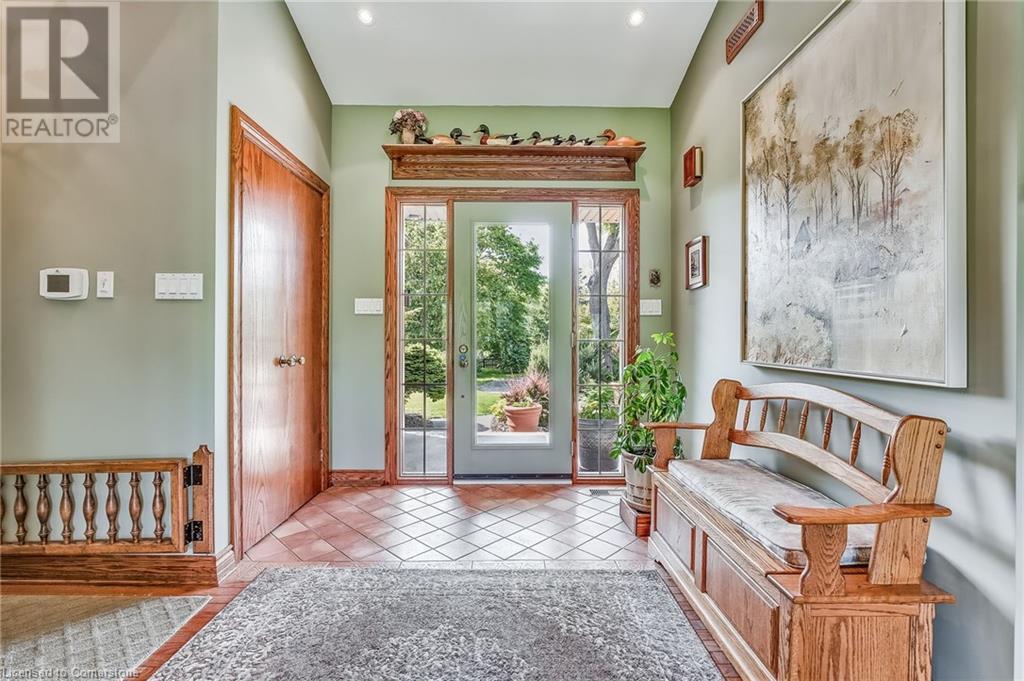 Property at 690 YORK Road image 3