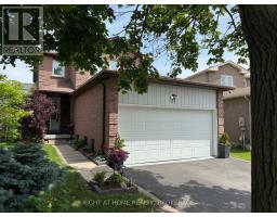 11 EBERLEE COURT, Whitby, Ontario