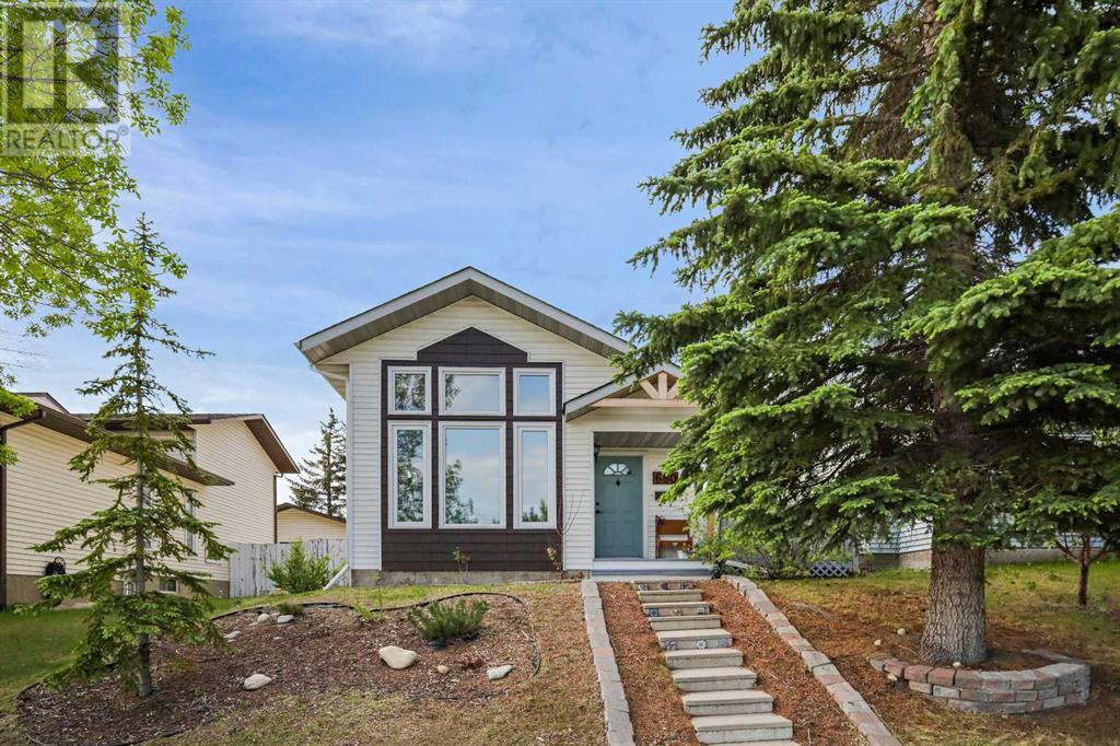 Property at 680 Macewan Drive NW image 1