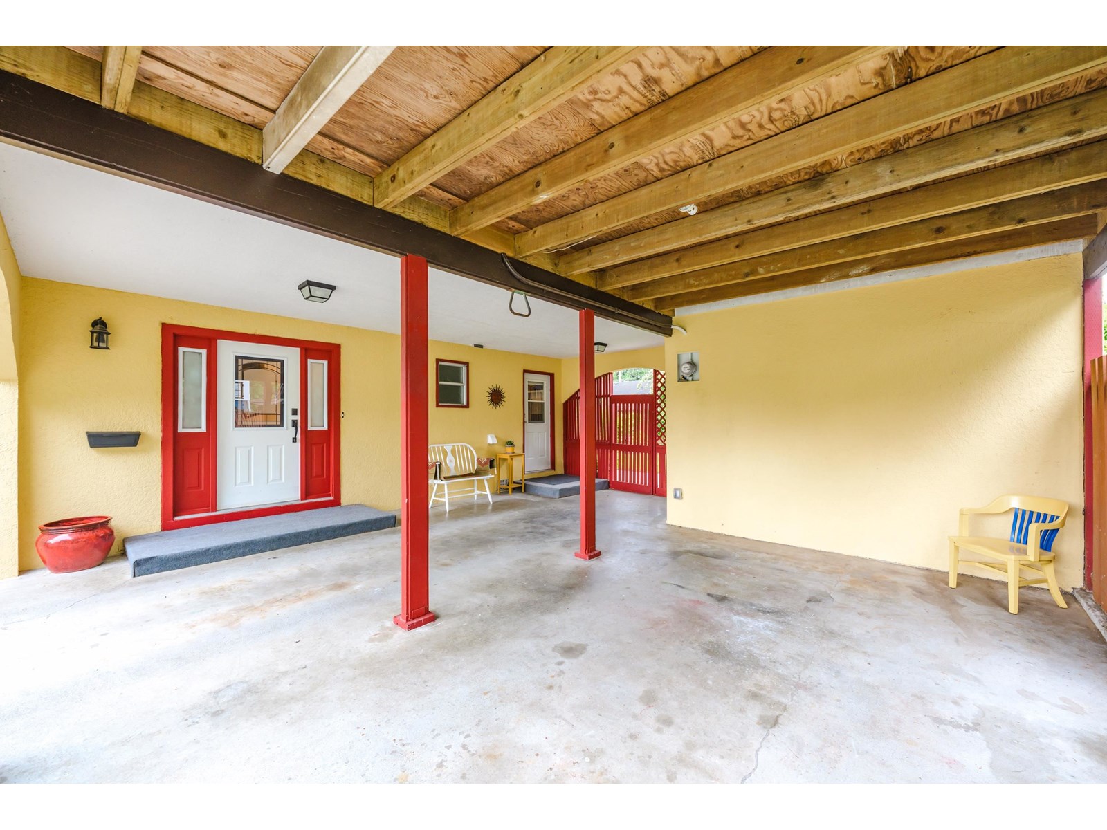 Property at 33318 HOLLAND AVENUE image 4
