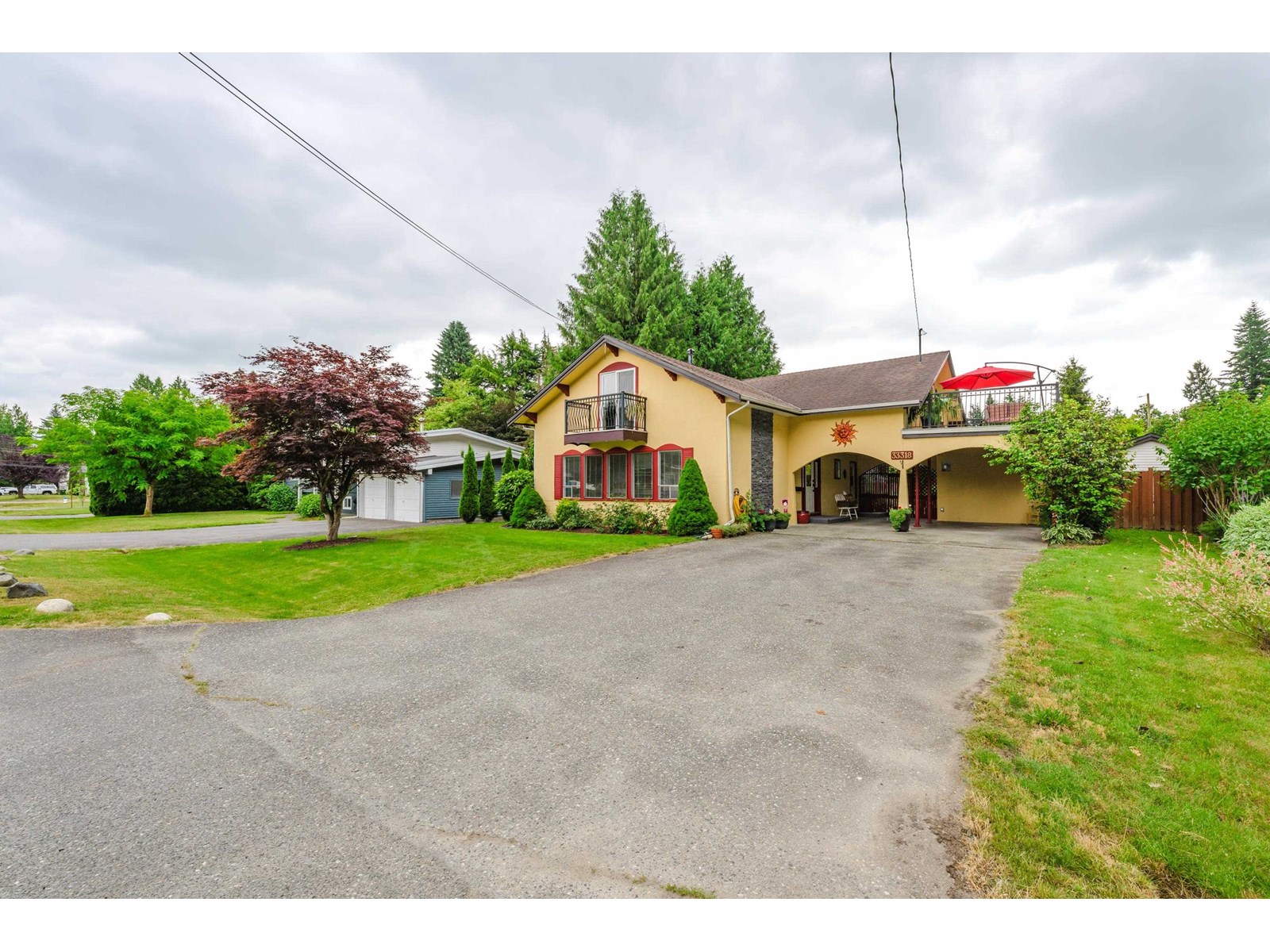 Property at 33318 HOLLAND AVENUE image 2