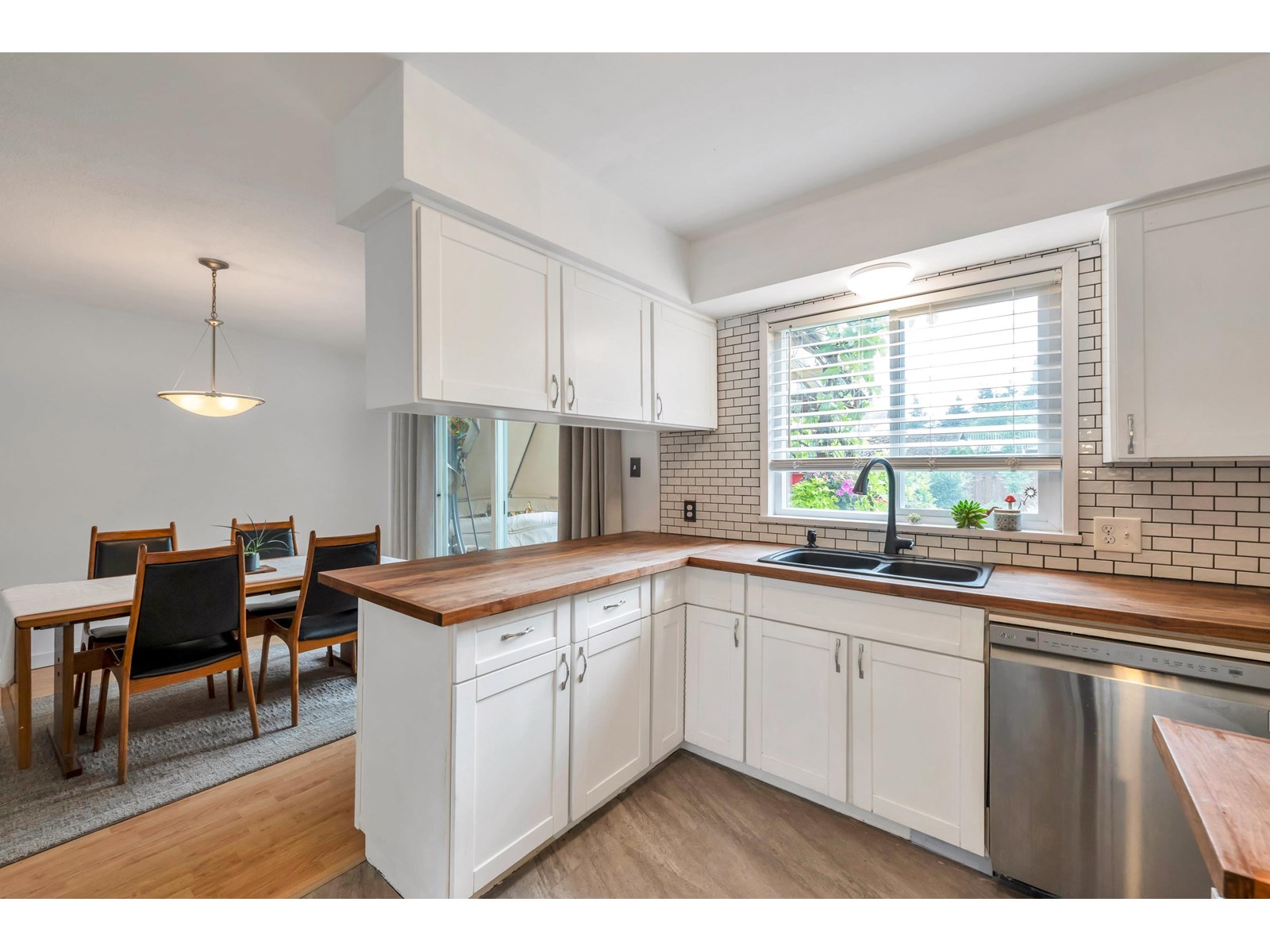 33318 Holland Avenue, Abbotsford, British Columbia  V2S 1E9 - Photo 10 - R3015780