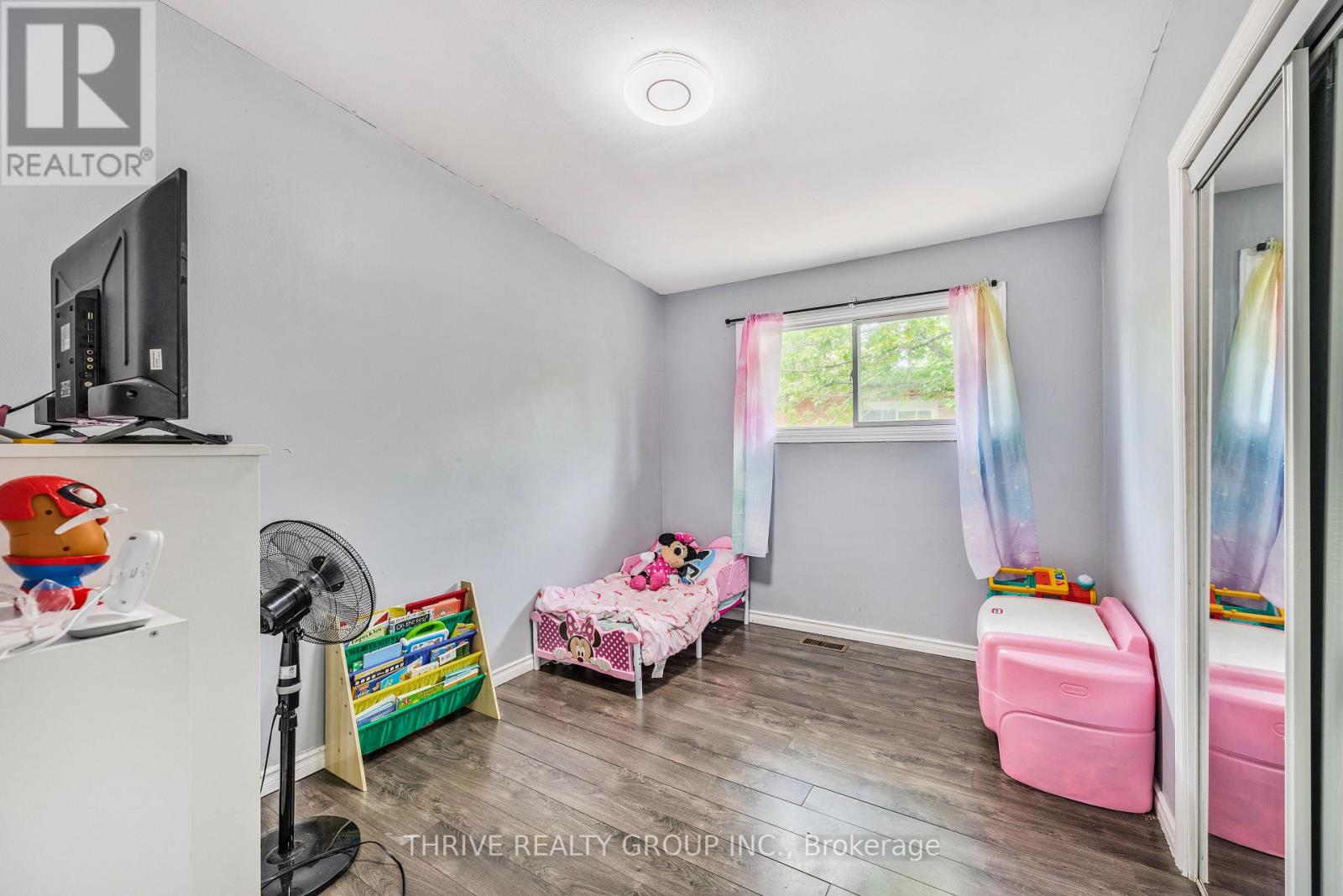 26 Hawkesbury Avenue, London East, Ontario  N5V 2K1 - Photo 12 - X12225923
