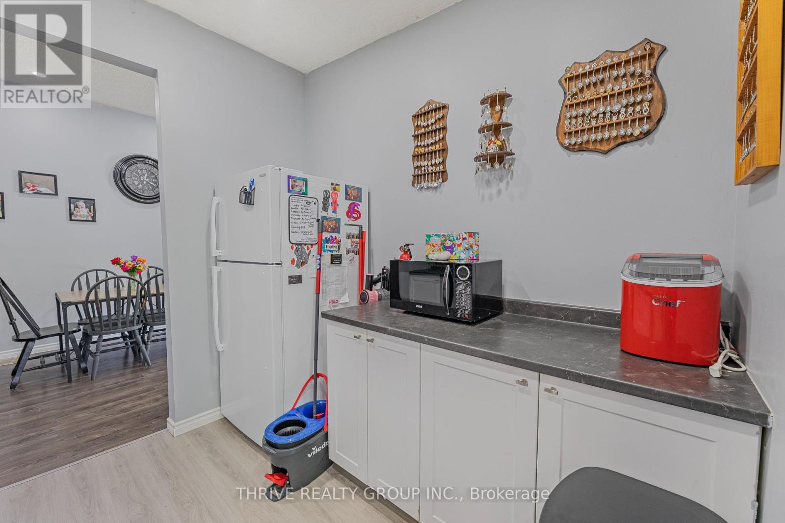 26 Hawkesbury Avenue, London East, Ontario  N5V 2K1 - Photo 9 - X12225923