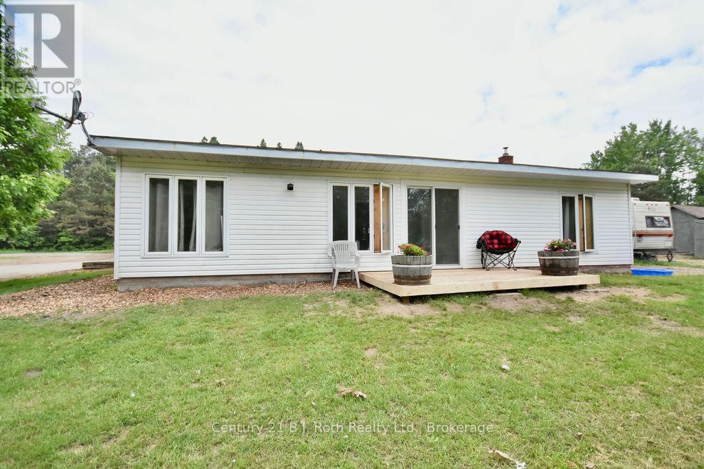 2286 Flos Ten Road E, Springwater, Ontario  L0L 1P0 - Photo 27 - S12225902